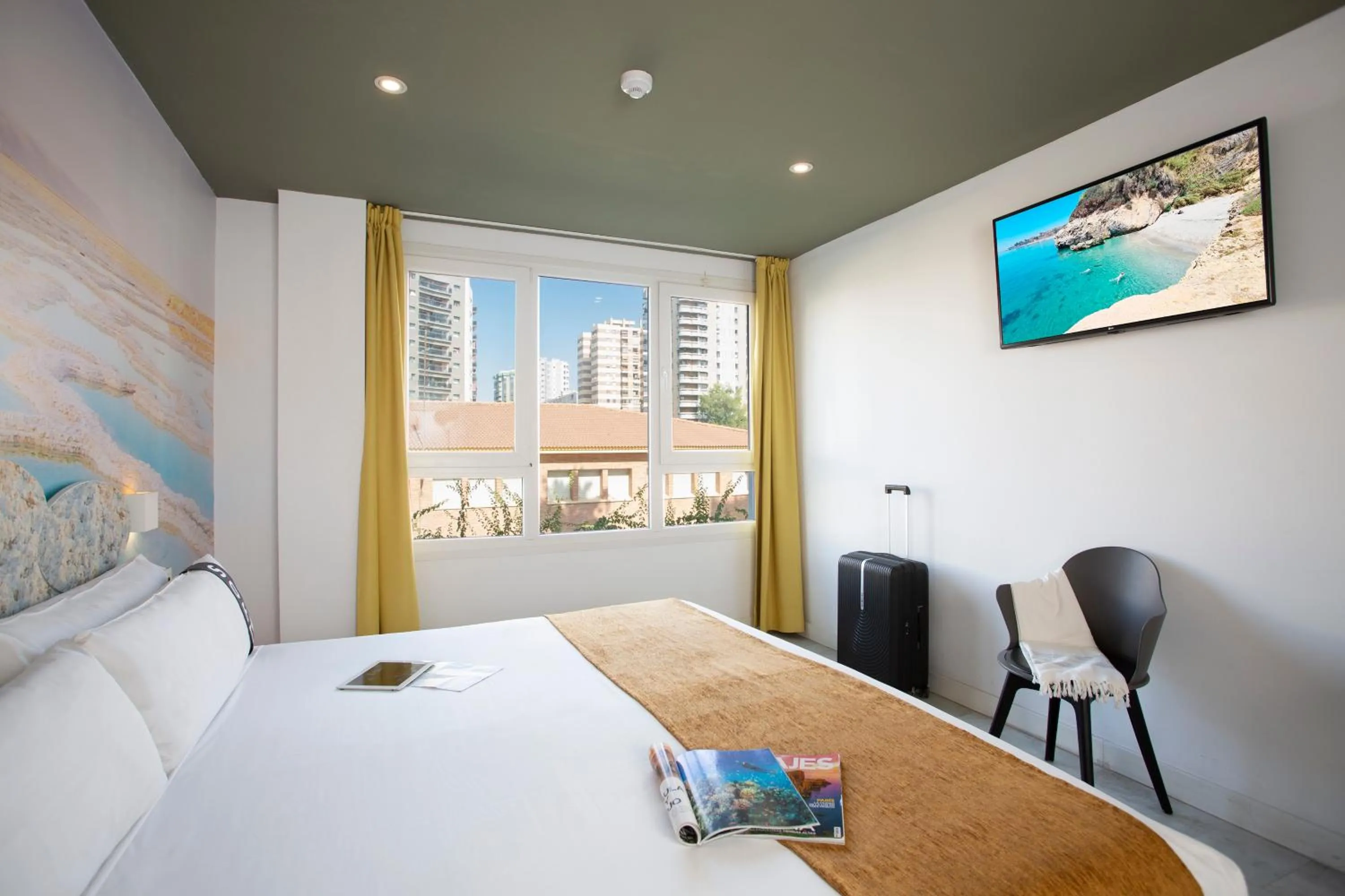 Photo of the whole room, Bed in Casual del Mar Málaga