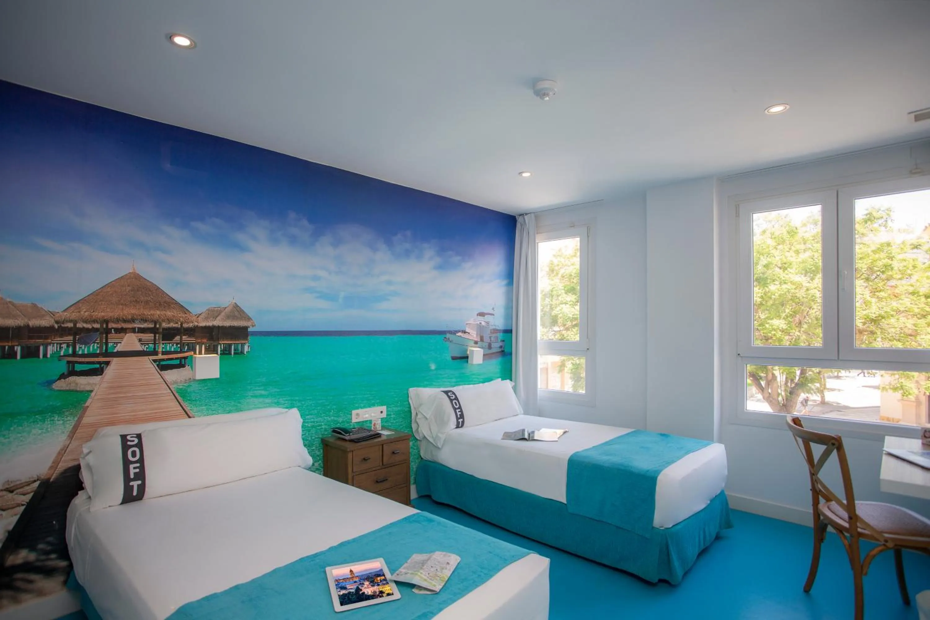 Photo of the whole room, Bed in Casual del Mar Málaga