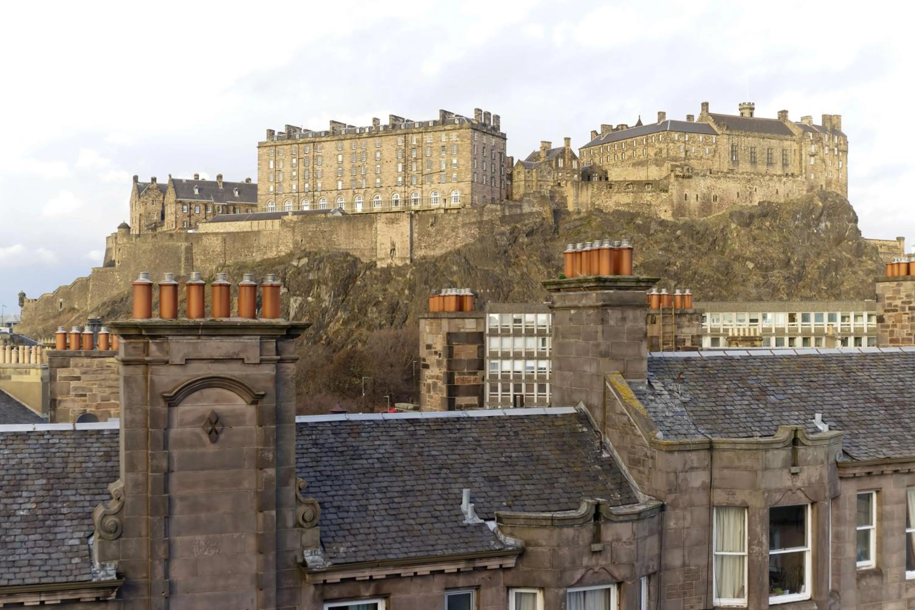 Photo of the whole room in Doubletree by Hilton Edinburgh City Centre