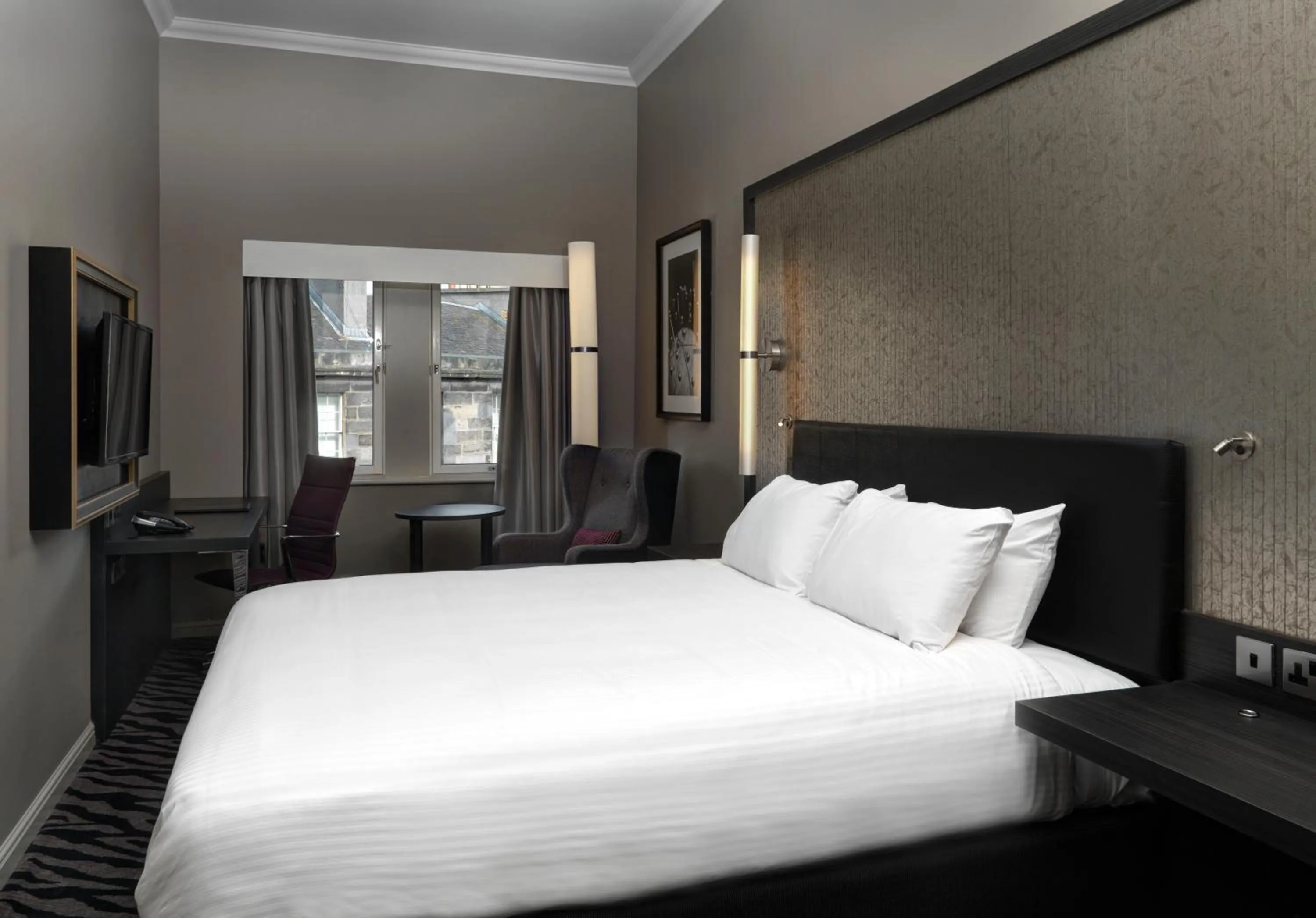 Bed in Doubletree by Hilton Edinburgh City Centre