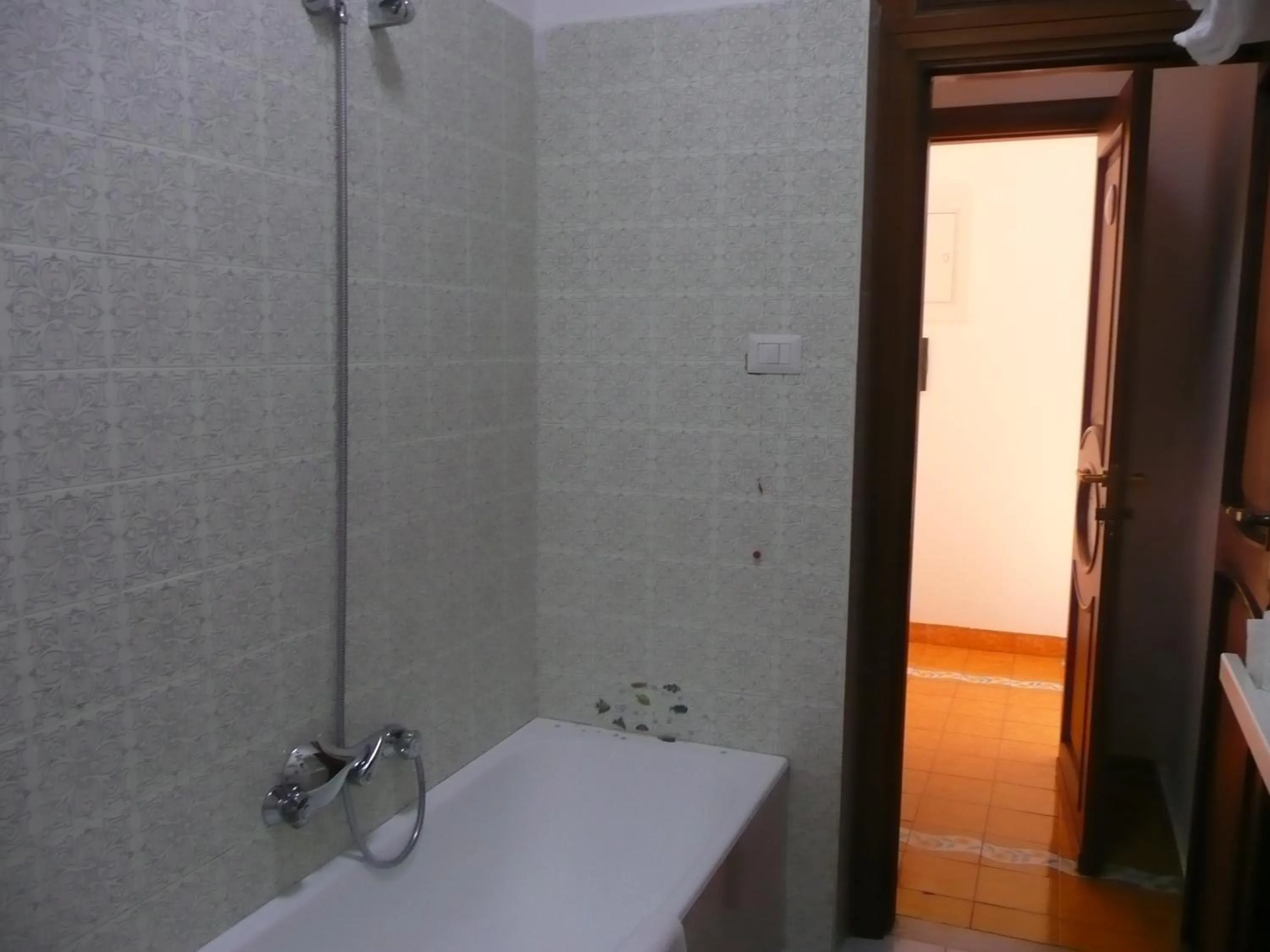 Bathroom in Garden House Ercolano