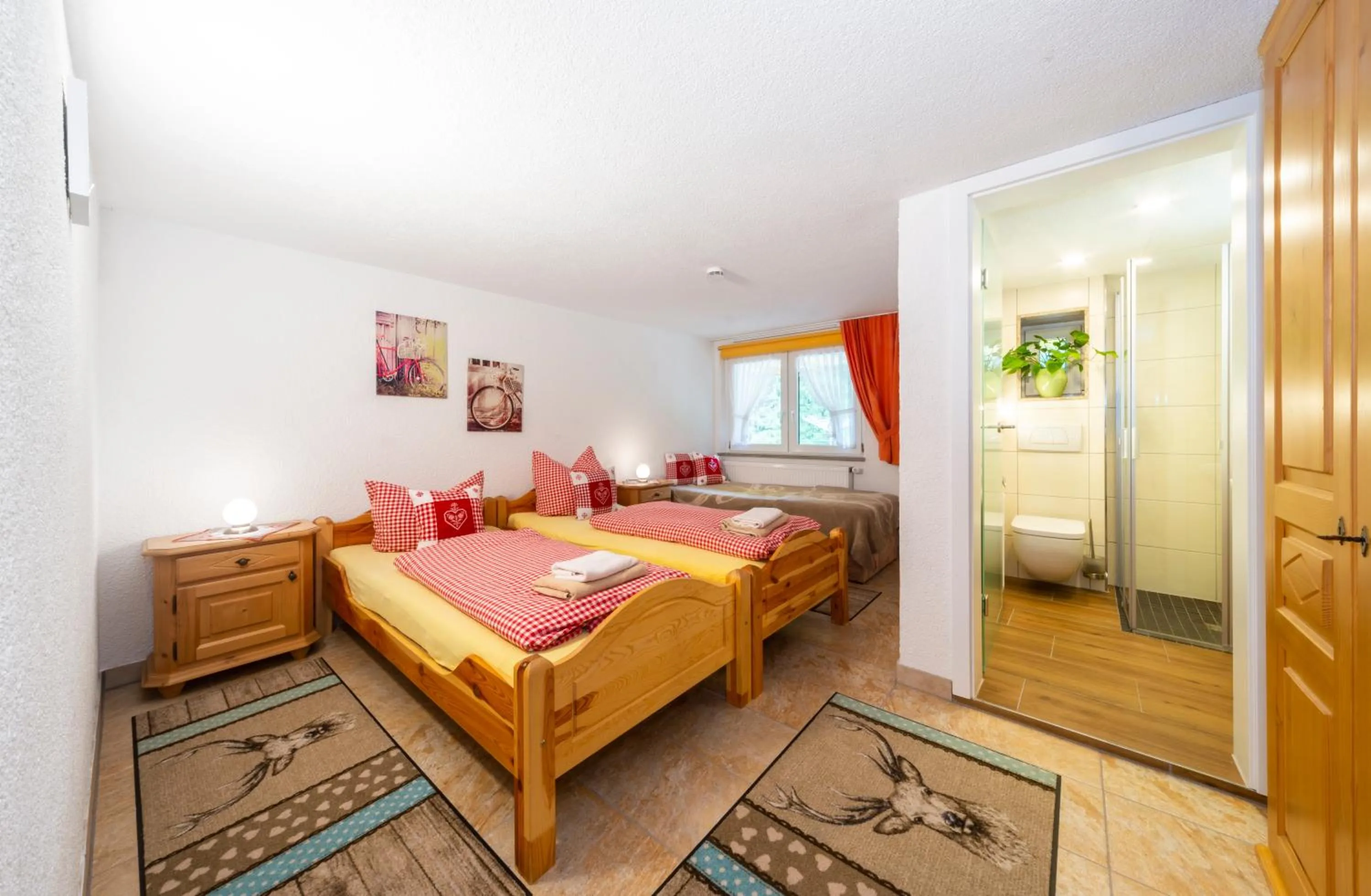Bedroom, Bed in Appartements und Ferienhaus Gasthof Kanzlersgrund
