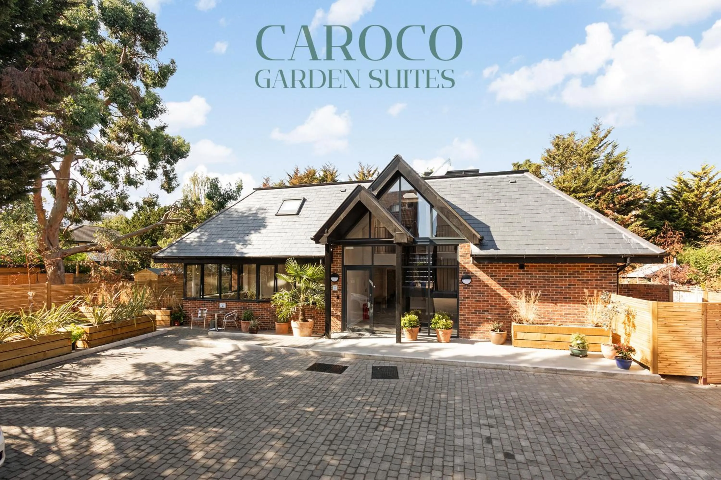 Westciti Caroco Aparthotel