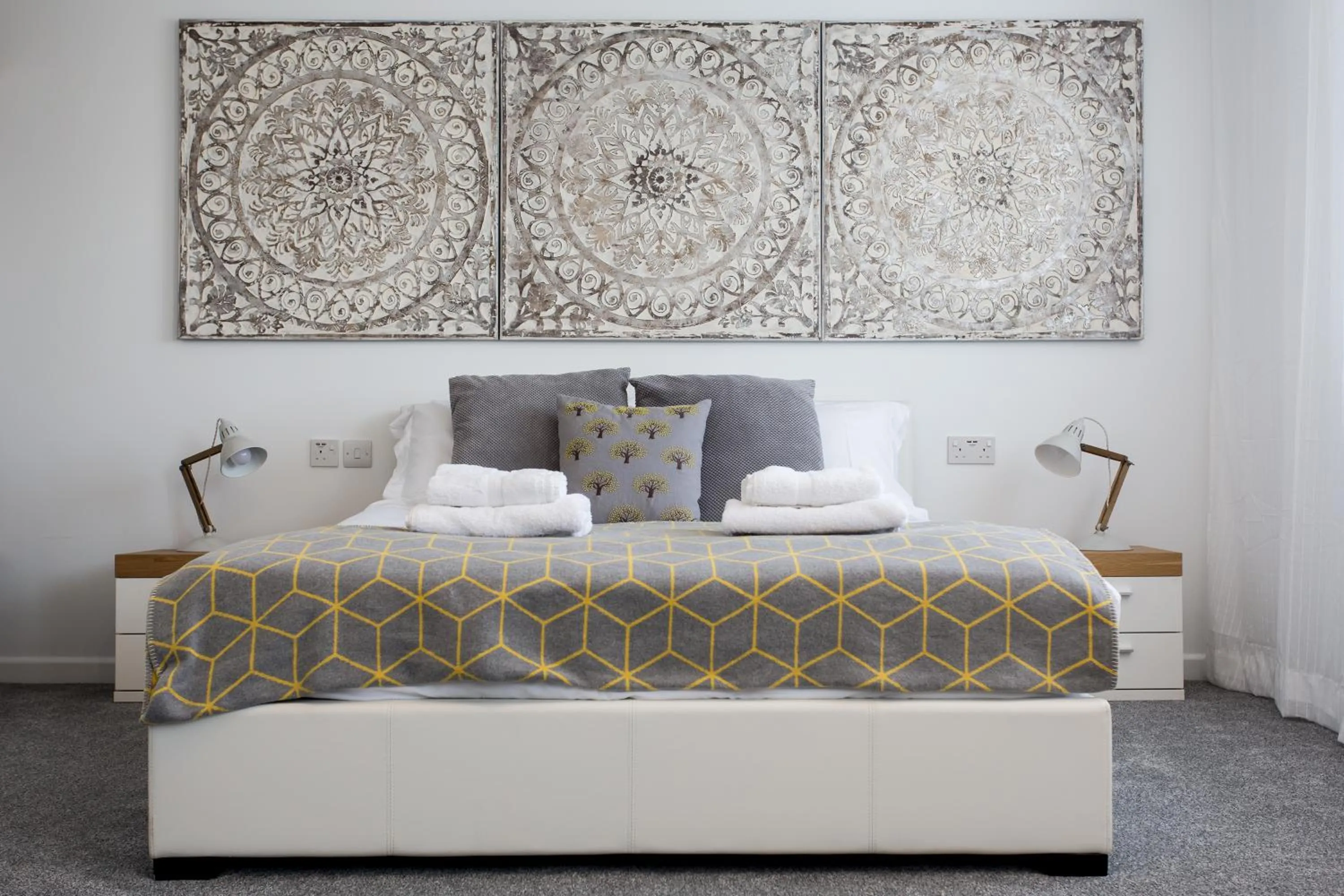 Bed in Porth Beach Hotel