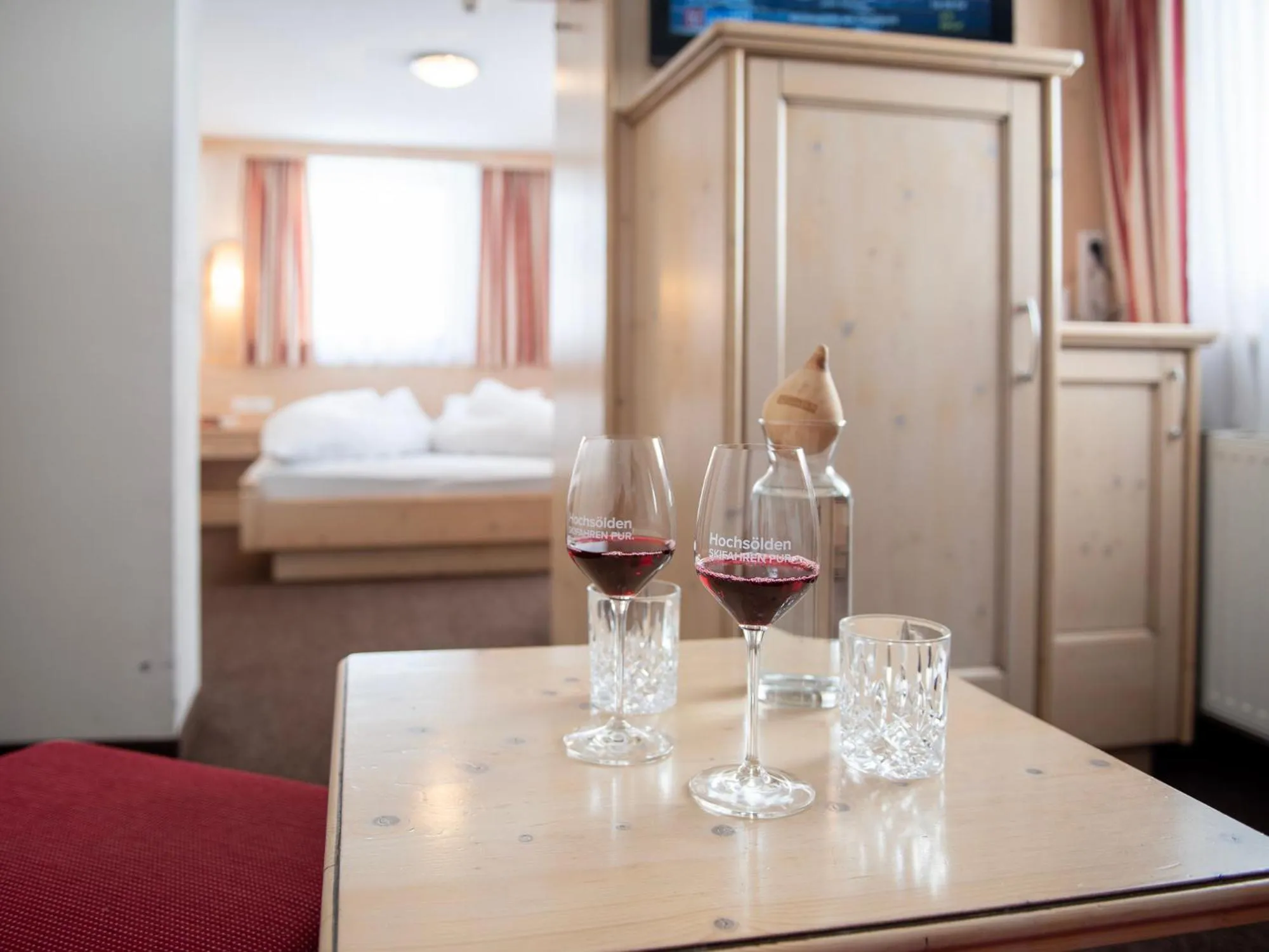 Photo of the whole room, Bed in Glanzer Homes Hochsölden