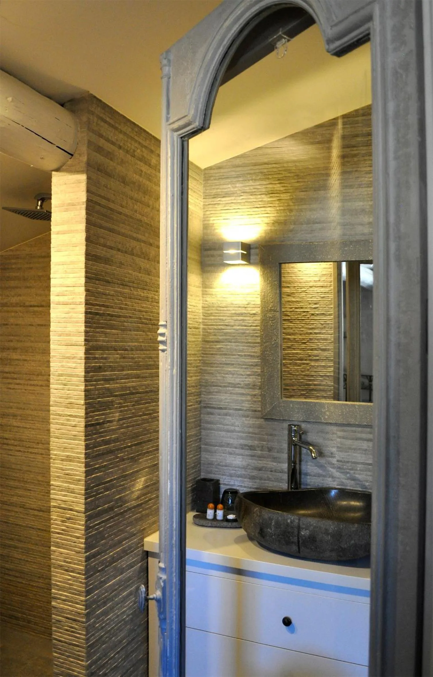 Bathroom in Le Petit Chateau