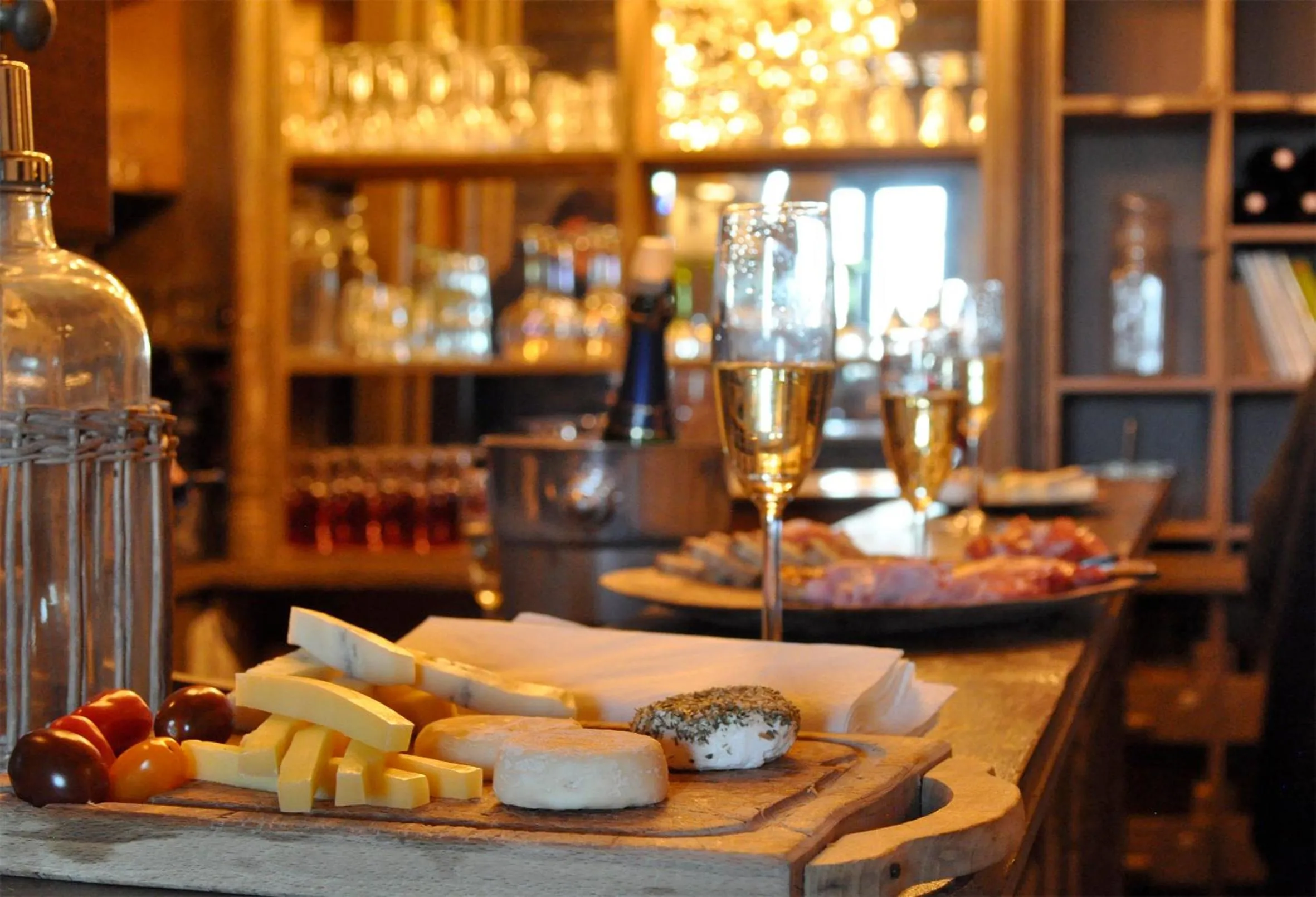 Lounge or bar in Le Petit Chateau