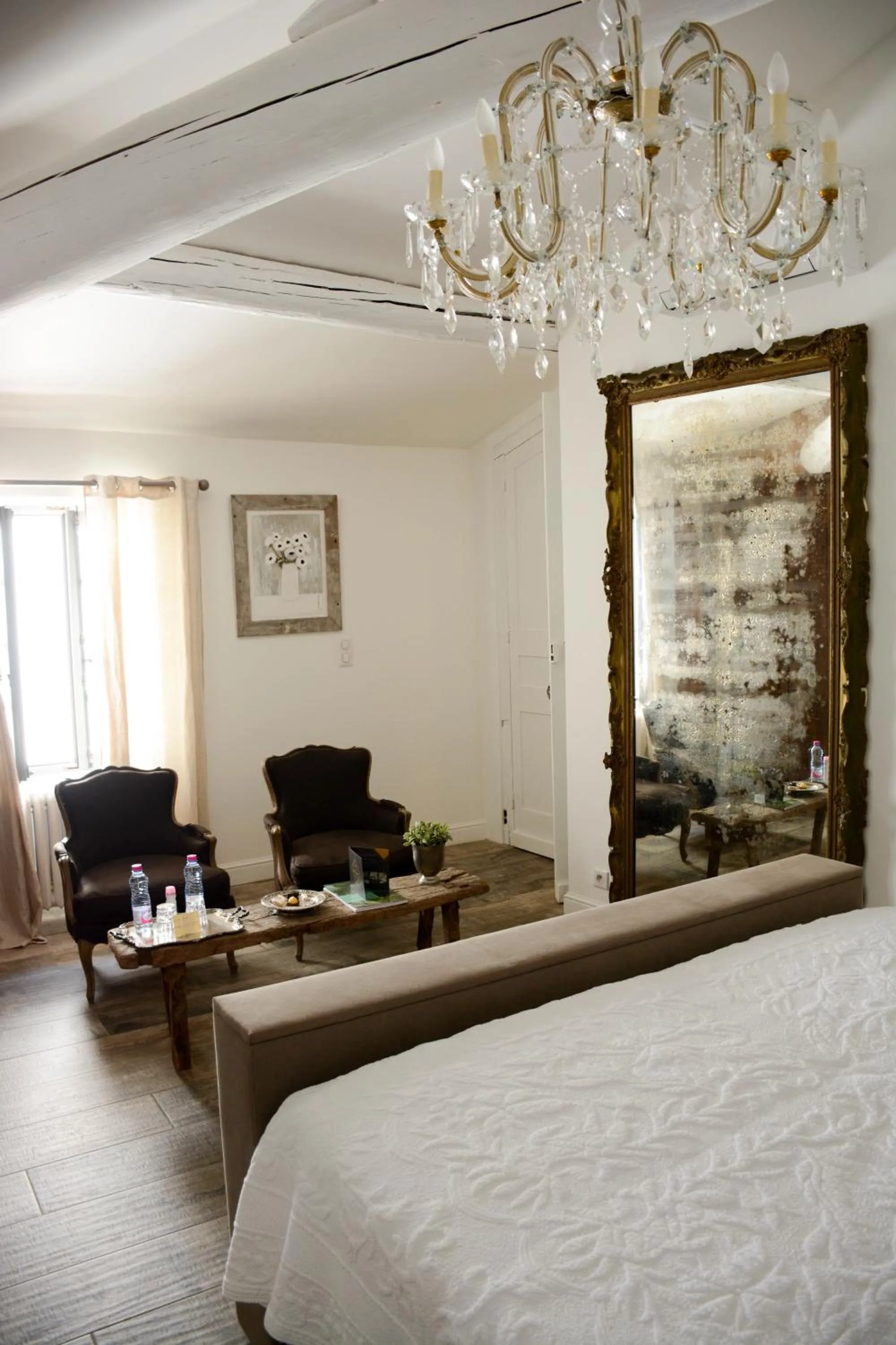 Photo of the whole room, Bed in Le Petit Chateau