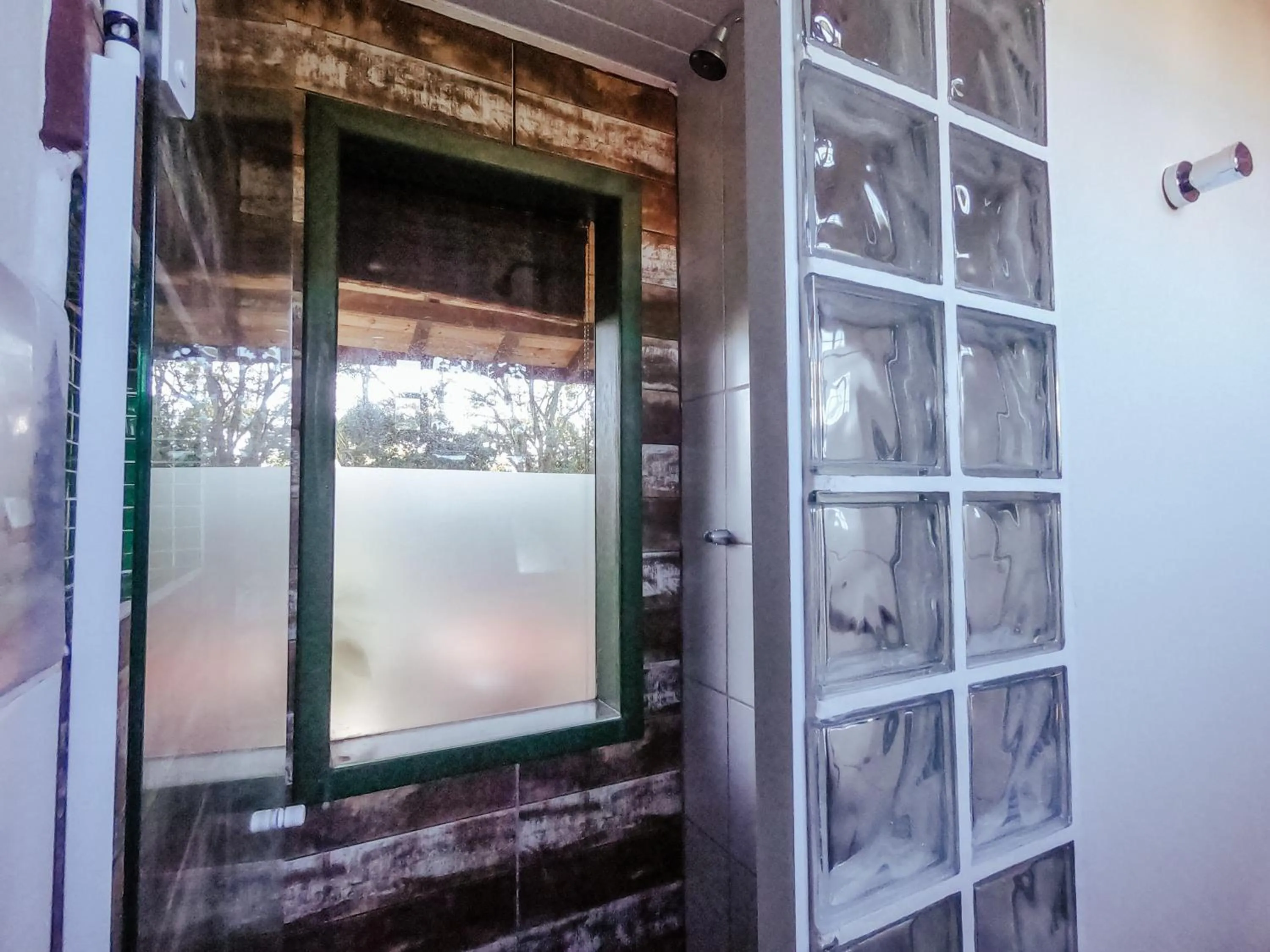 Shower in Pousada Refúgio dos Pássaros