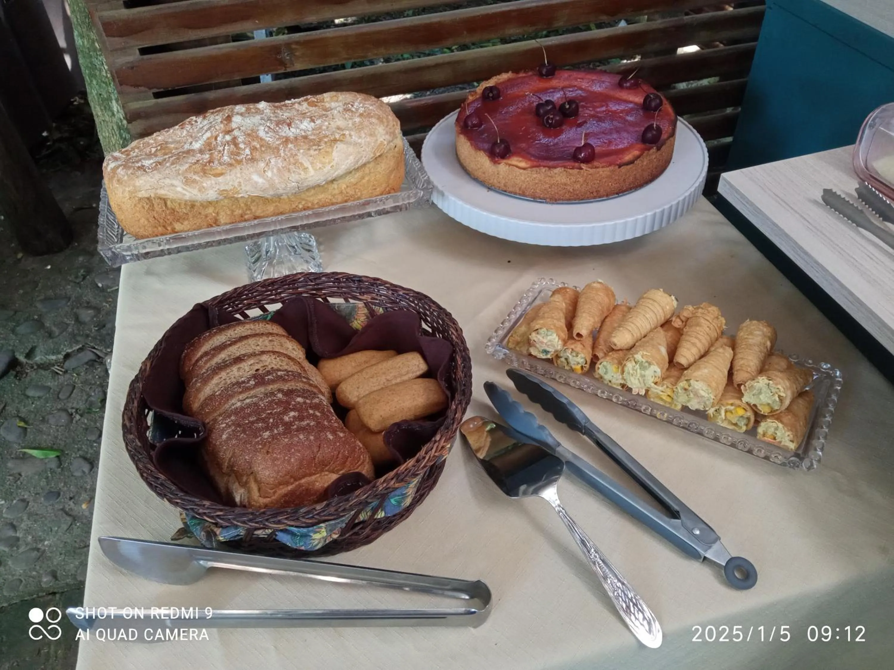 Food and drinks in Pousada Refúgio dos Pássaros