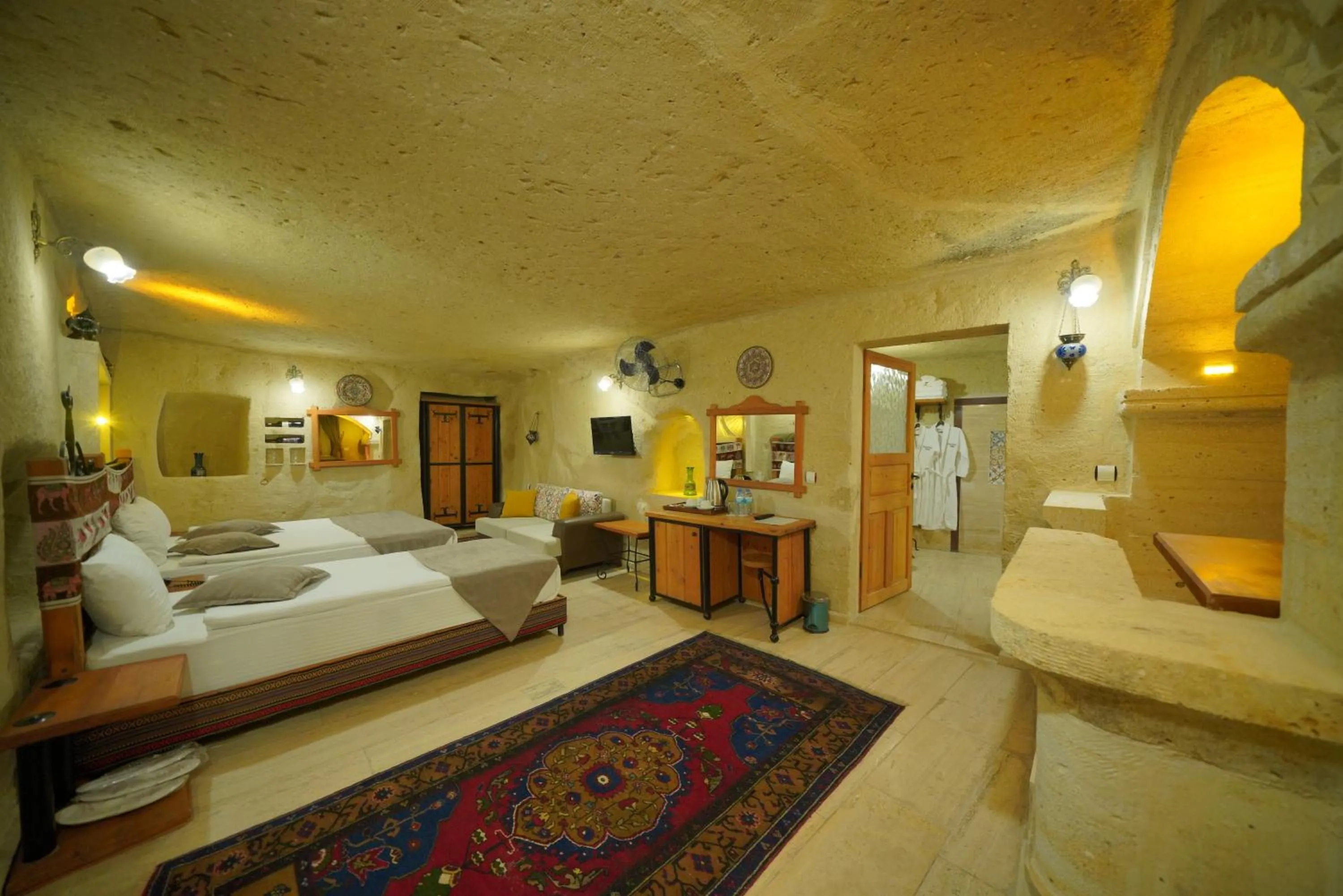 Bedroom, Bed in Fosil Cave Hotel