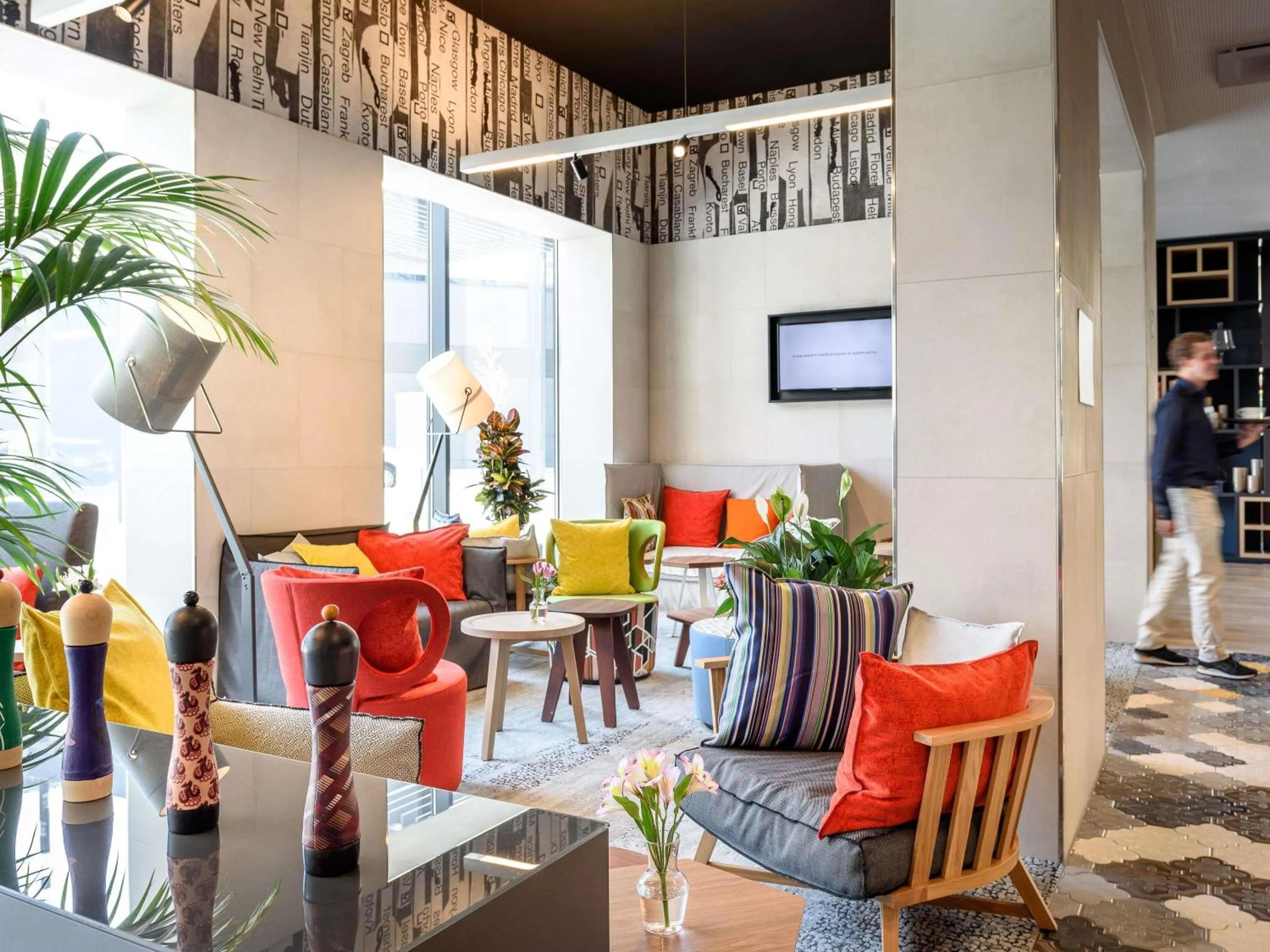 Lounge or bar in Novotel Wien Hauptbahnhof