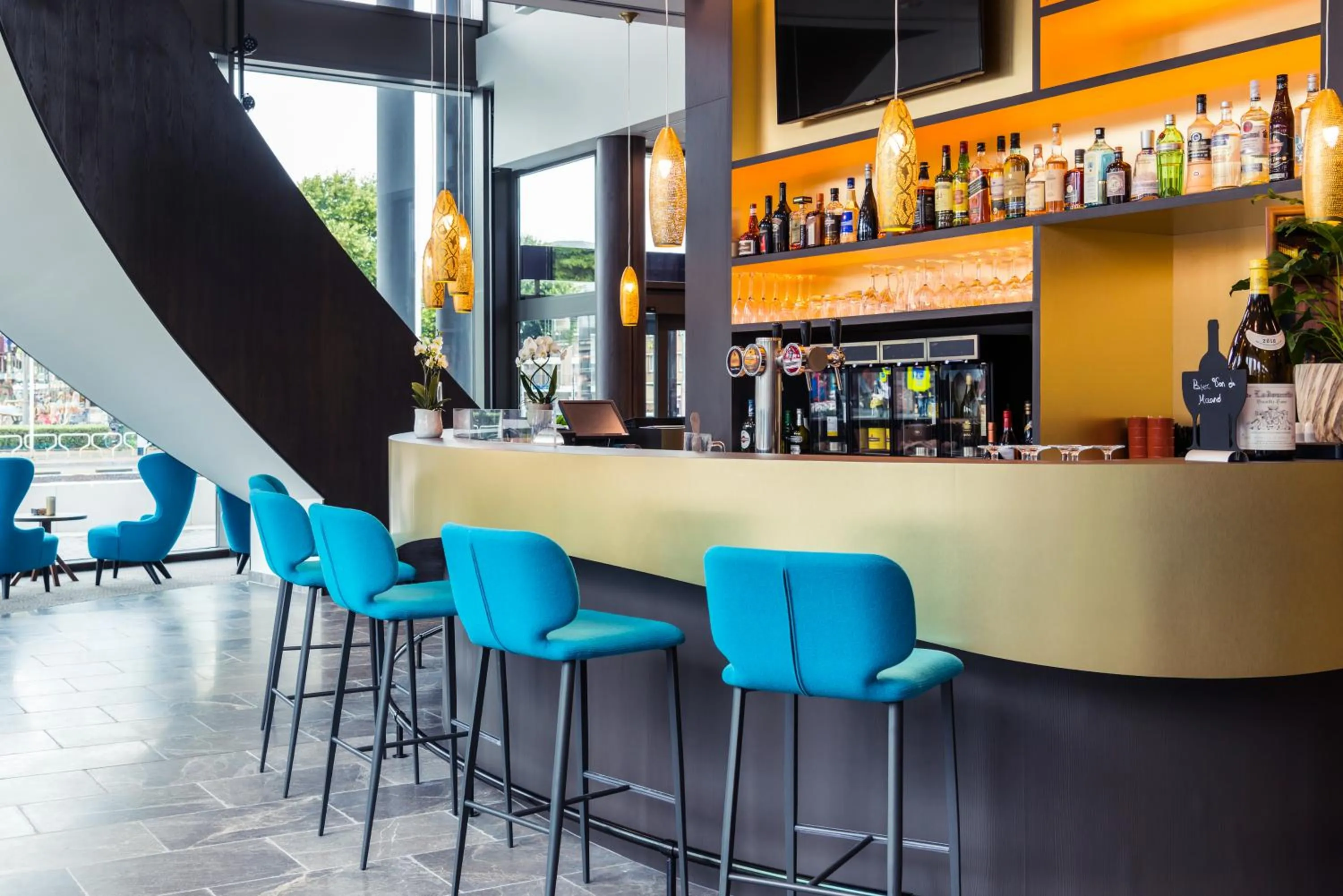 Lounge or bar in Mercure Blankenberge
