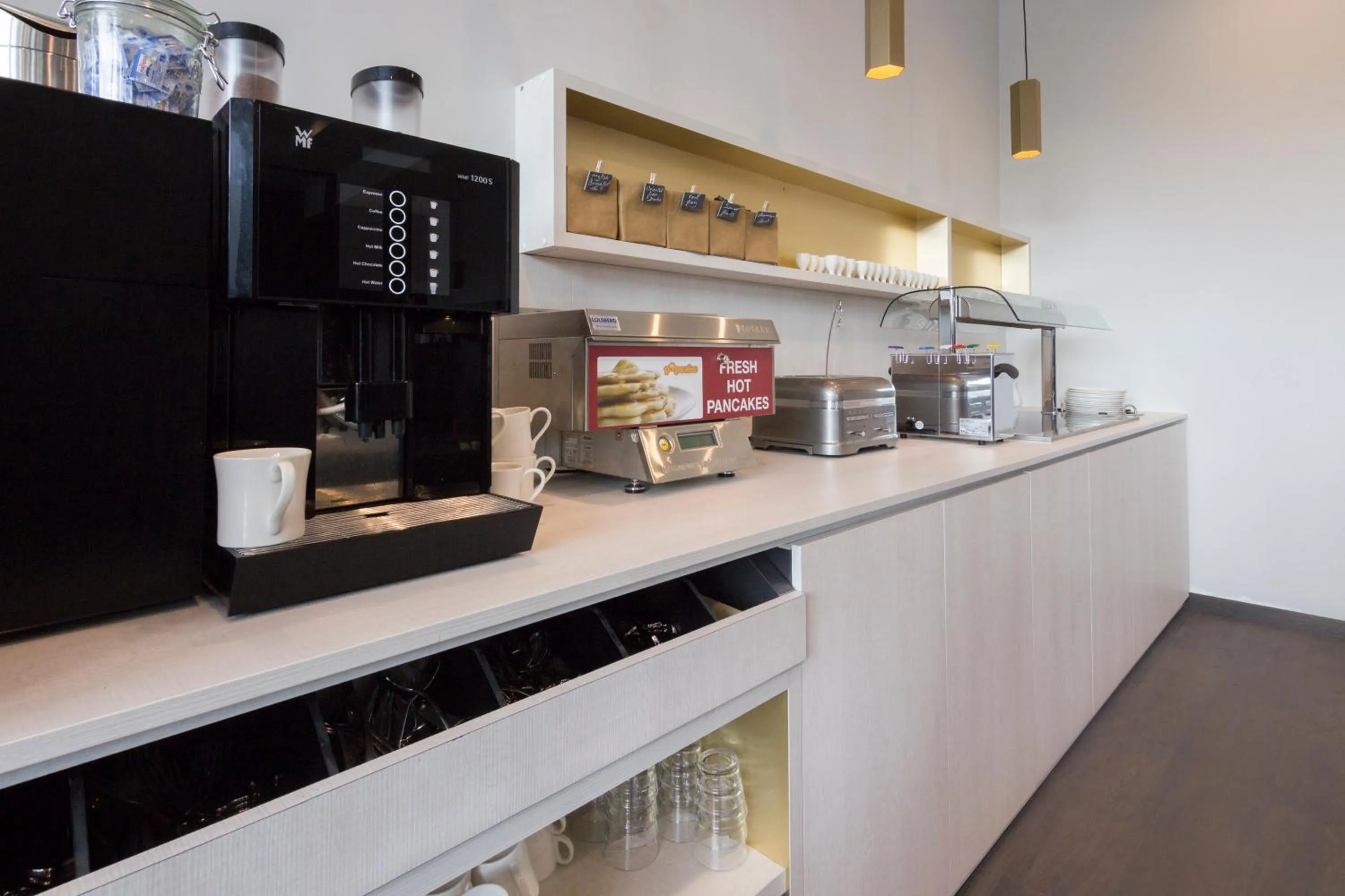 Buffet breakfast in Mercure Blankenberge