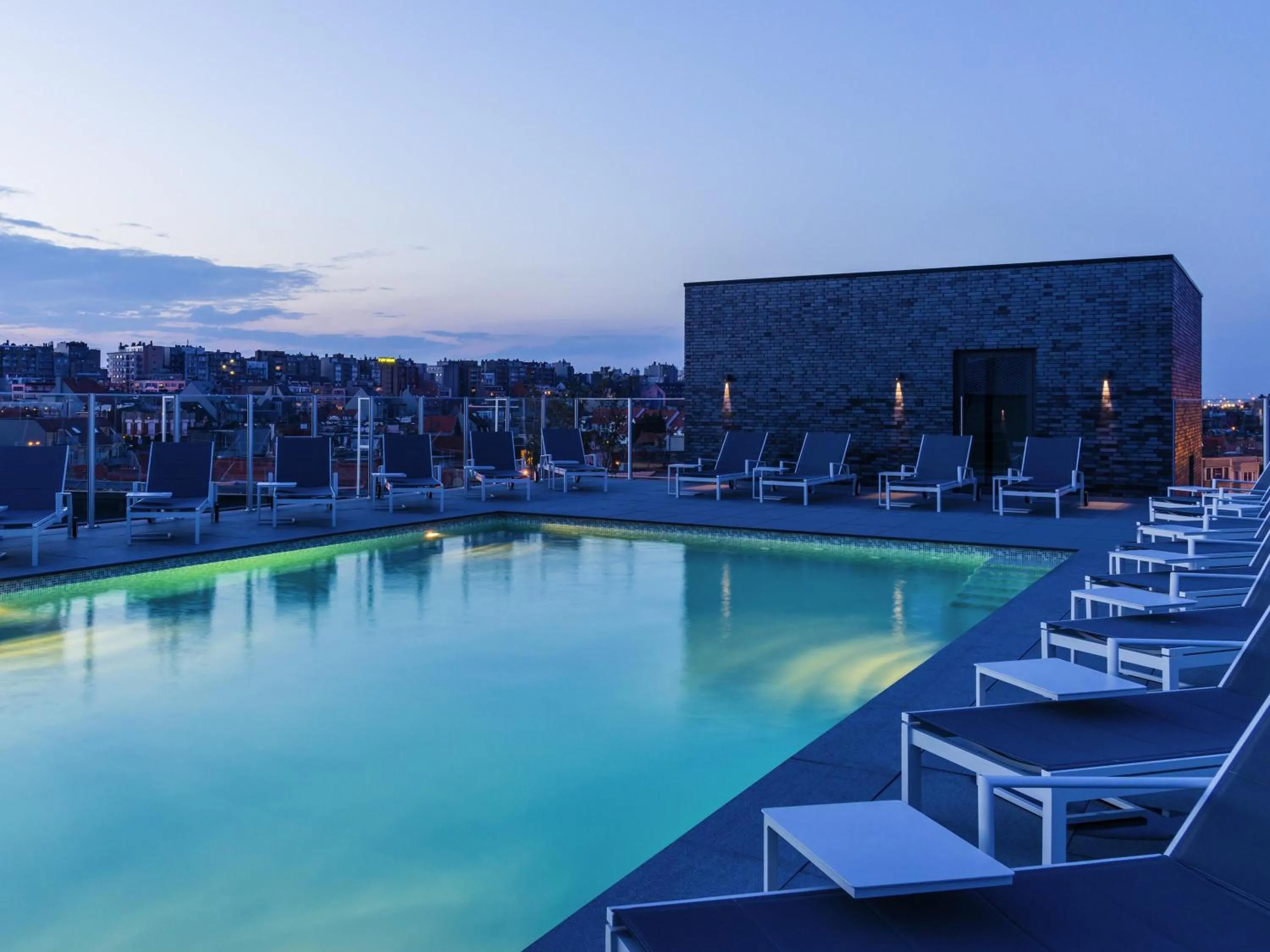 Pool view in Mercure Blankenberge