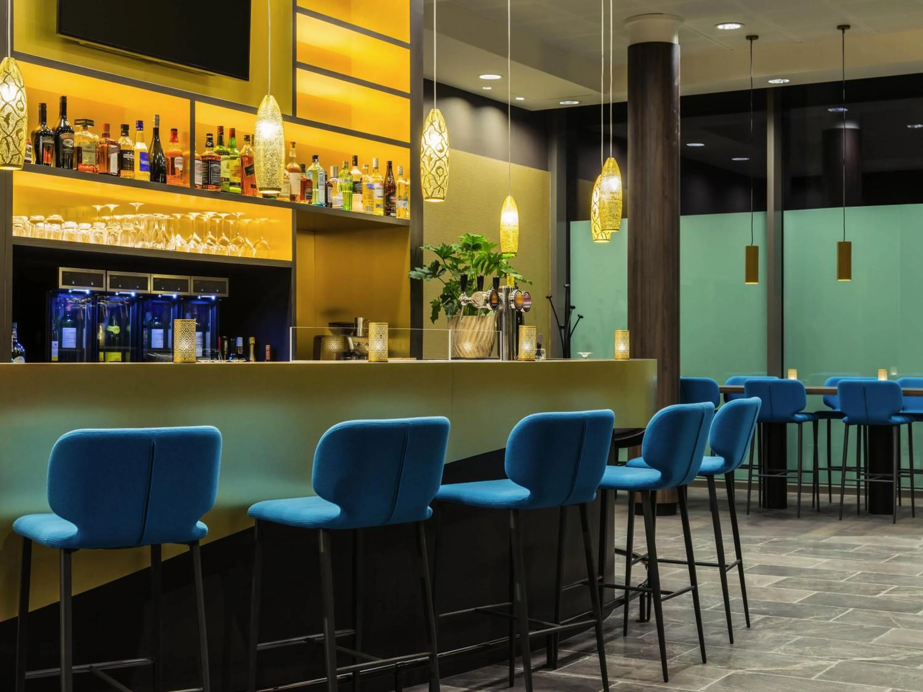 Lounge or bar in Mercure Blankenberge