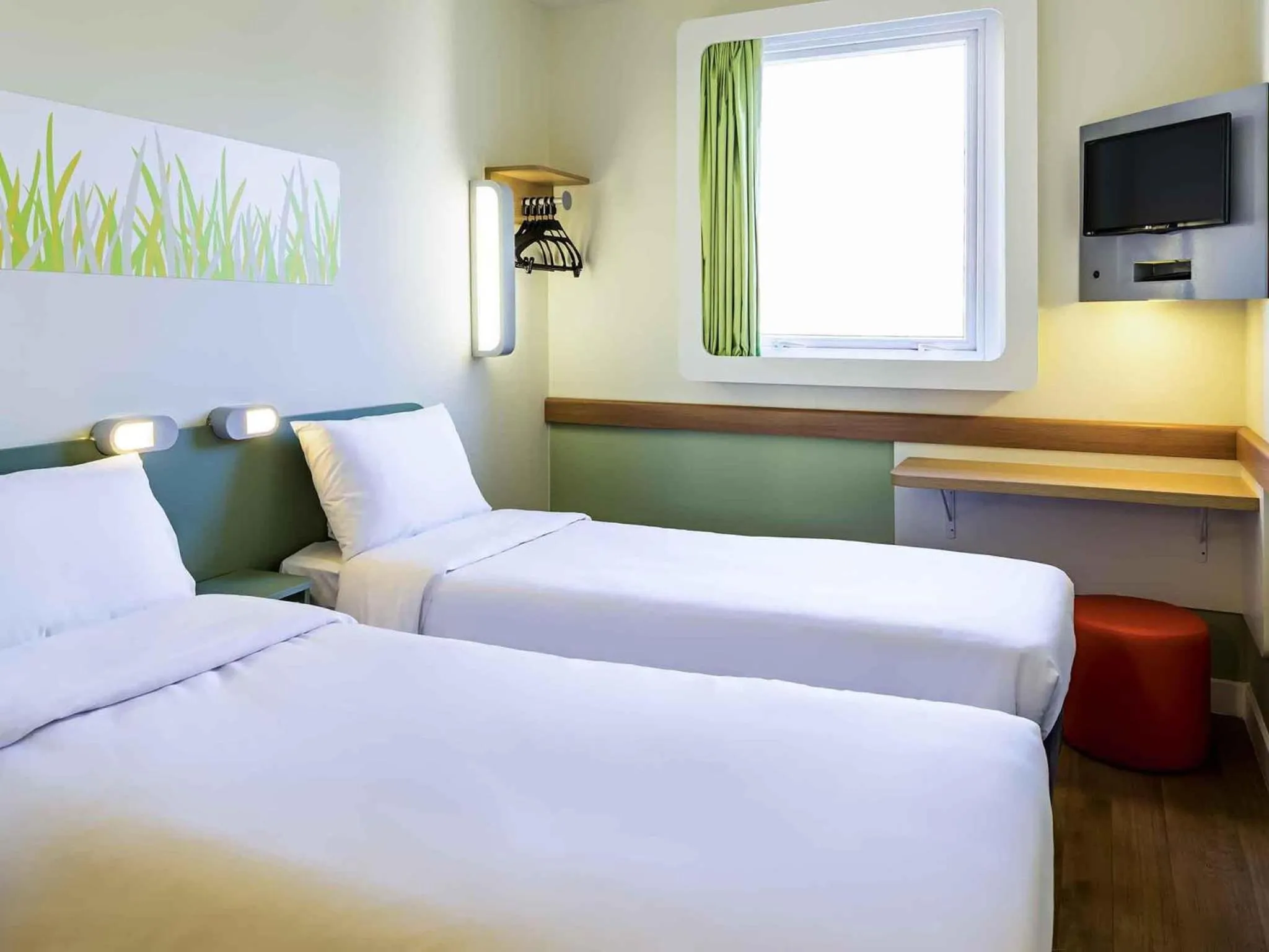 Standard Twin Room in ibis budget RJ Praia de Botafogo