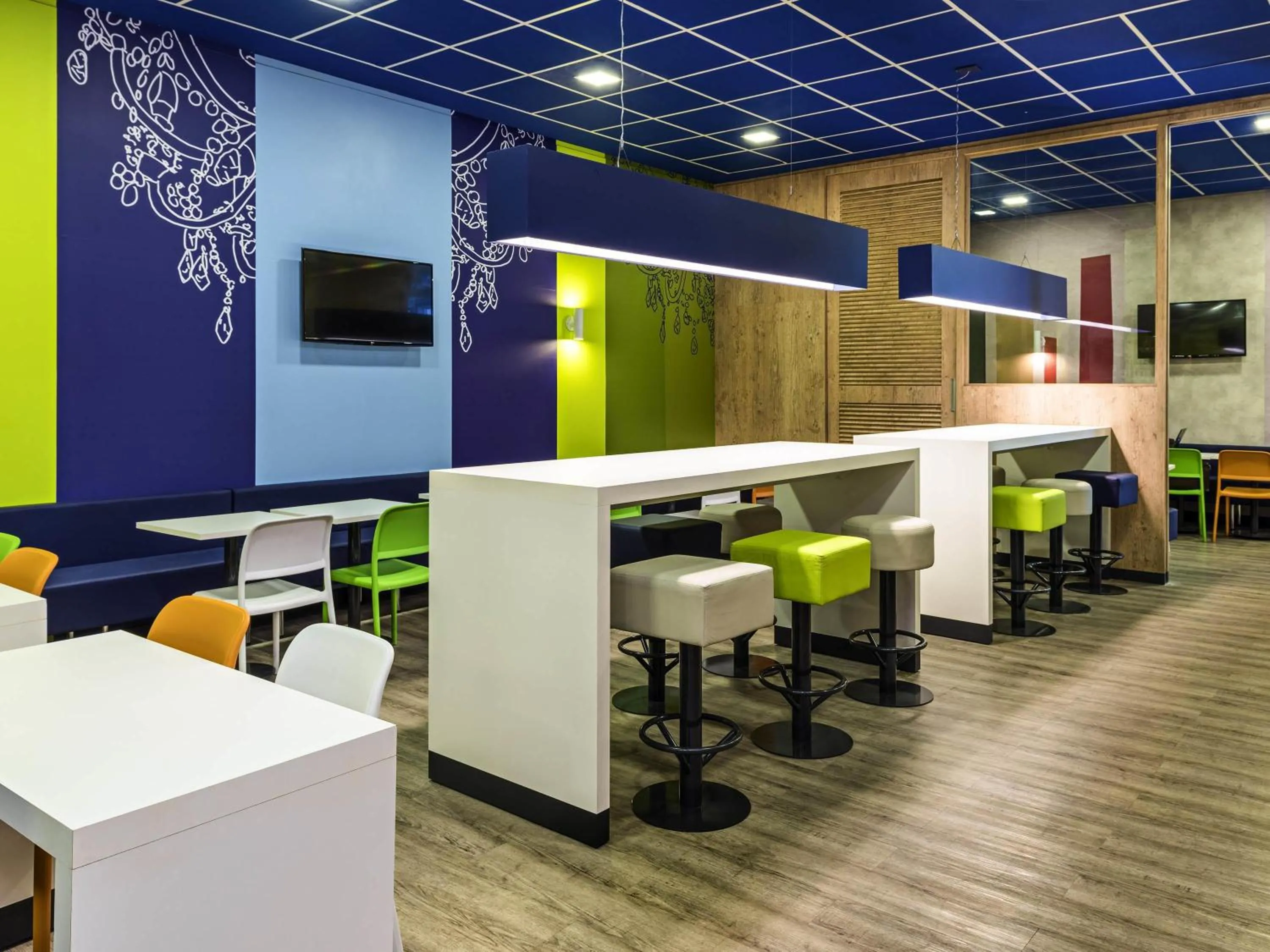 Restaurant/places to eat in ibis budget RJ Praia de Botafogo