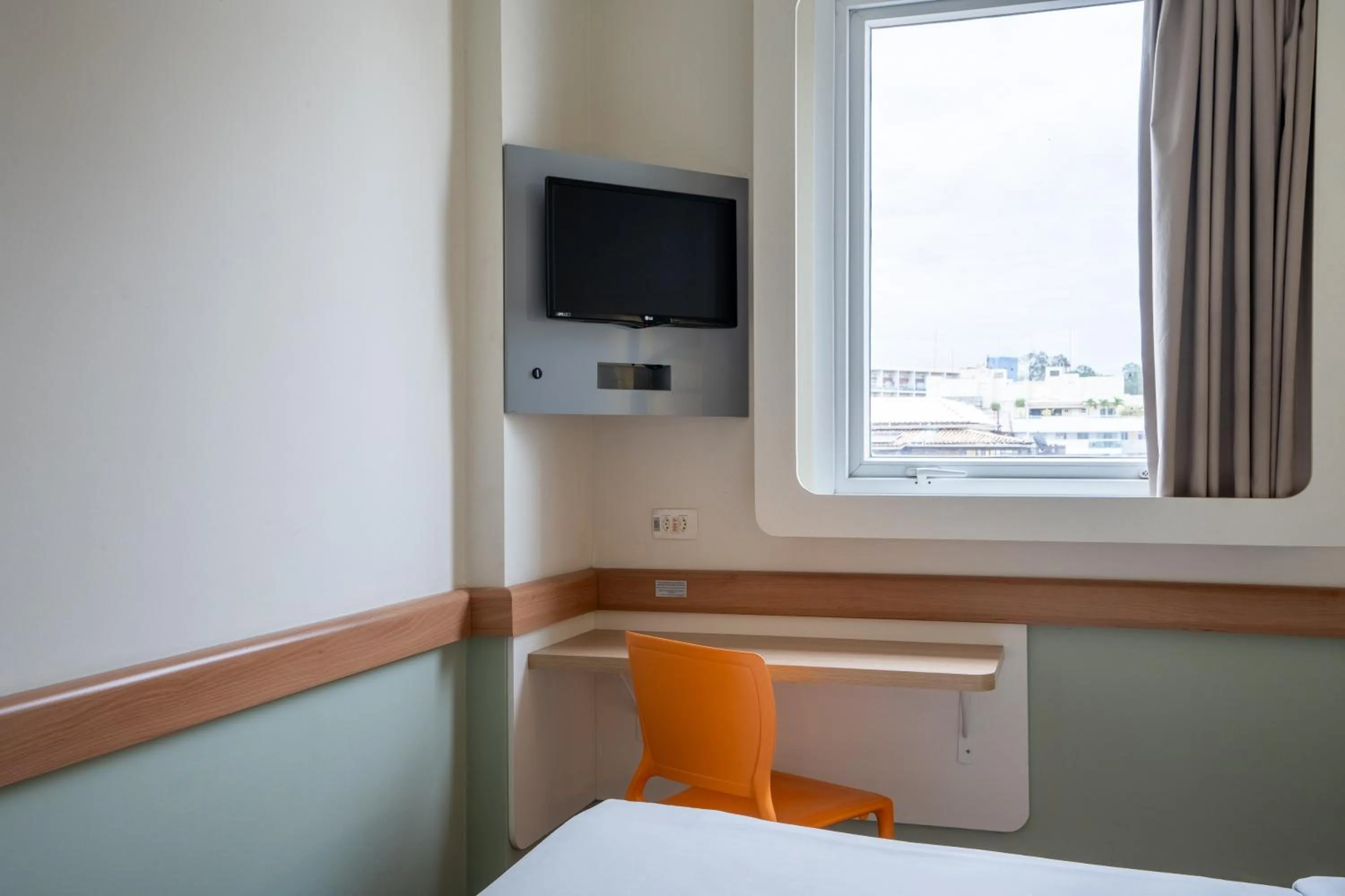 Bed in ibis budget RJ Praia de Botafogo