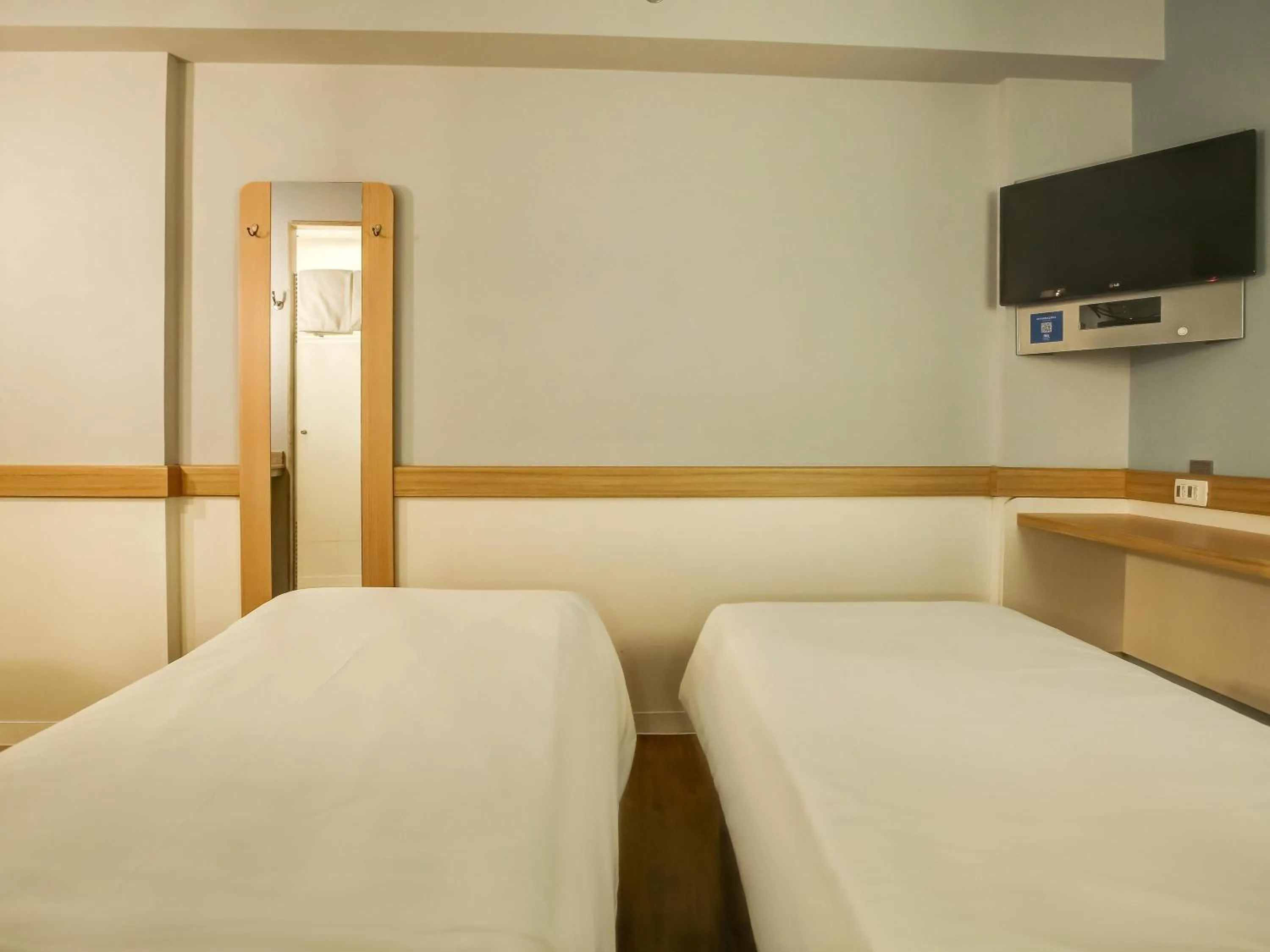 Bedroom, Bed in ibis budget RJ Copacabana