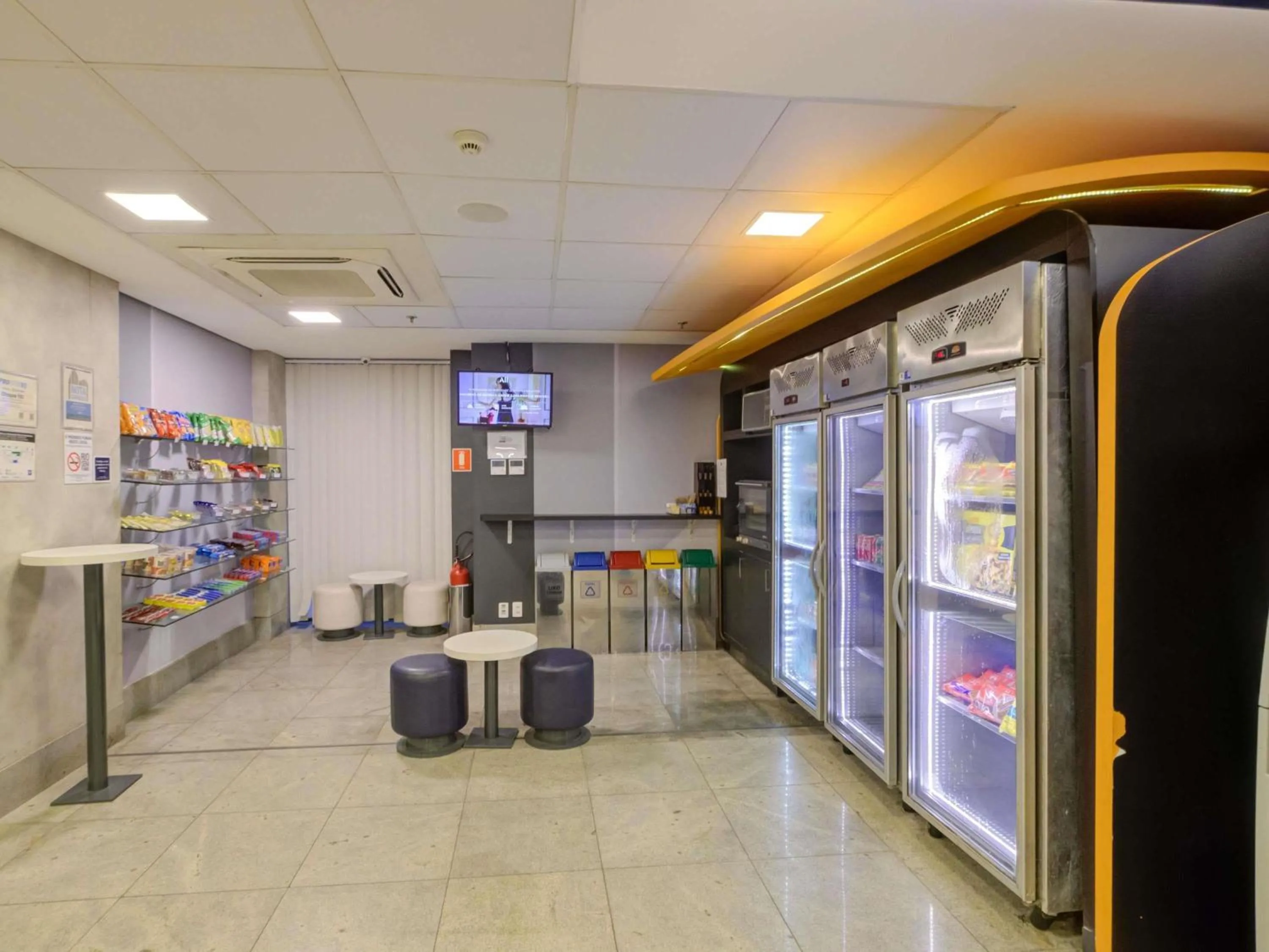 Property building in ibis budget RJ Copacabana