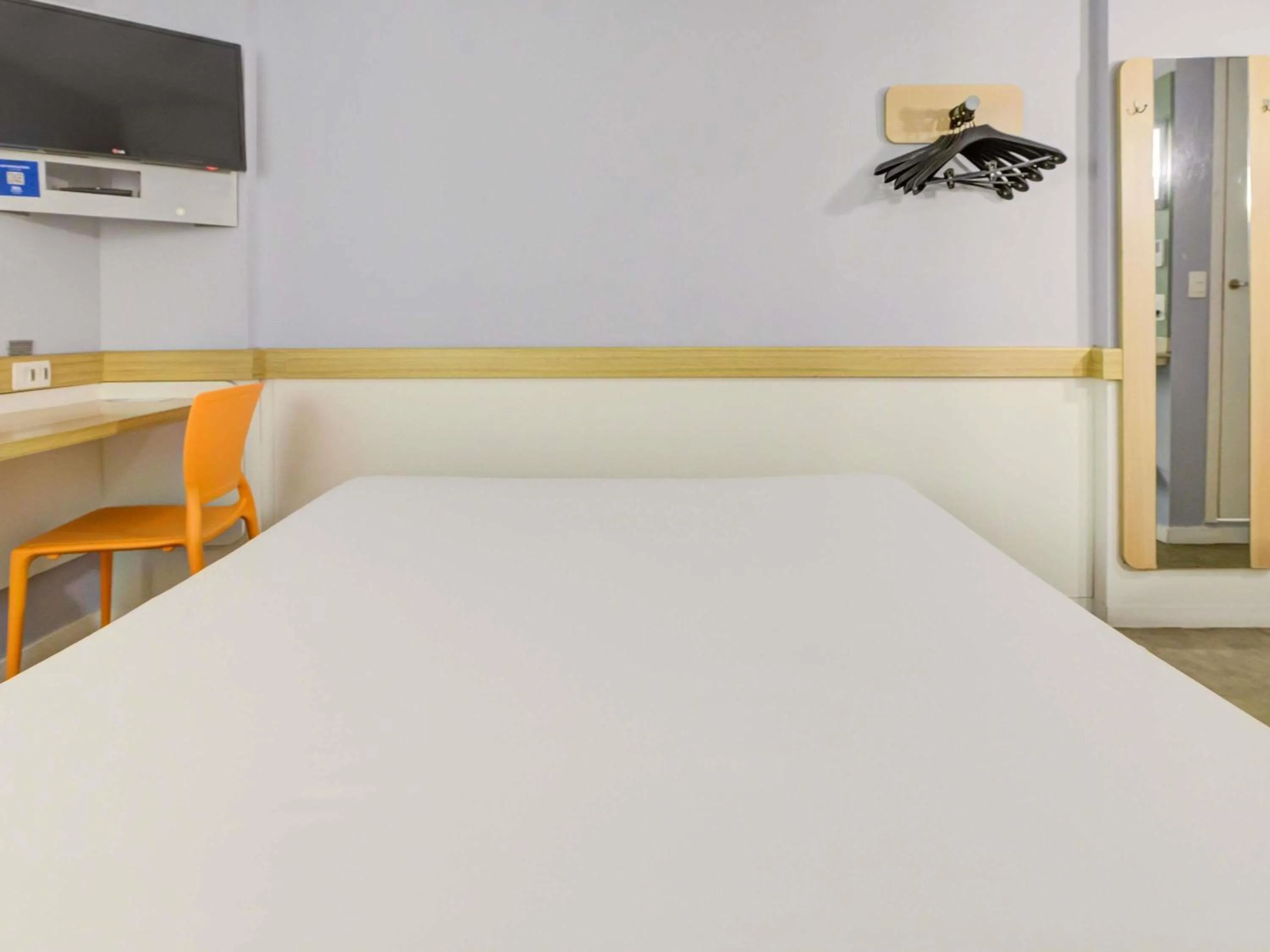 Bedroom, Bed in ibis budget RJ Copacabana