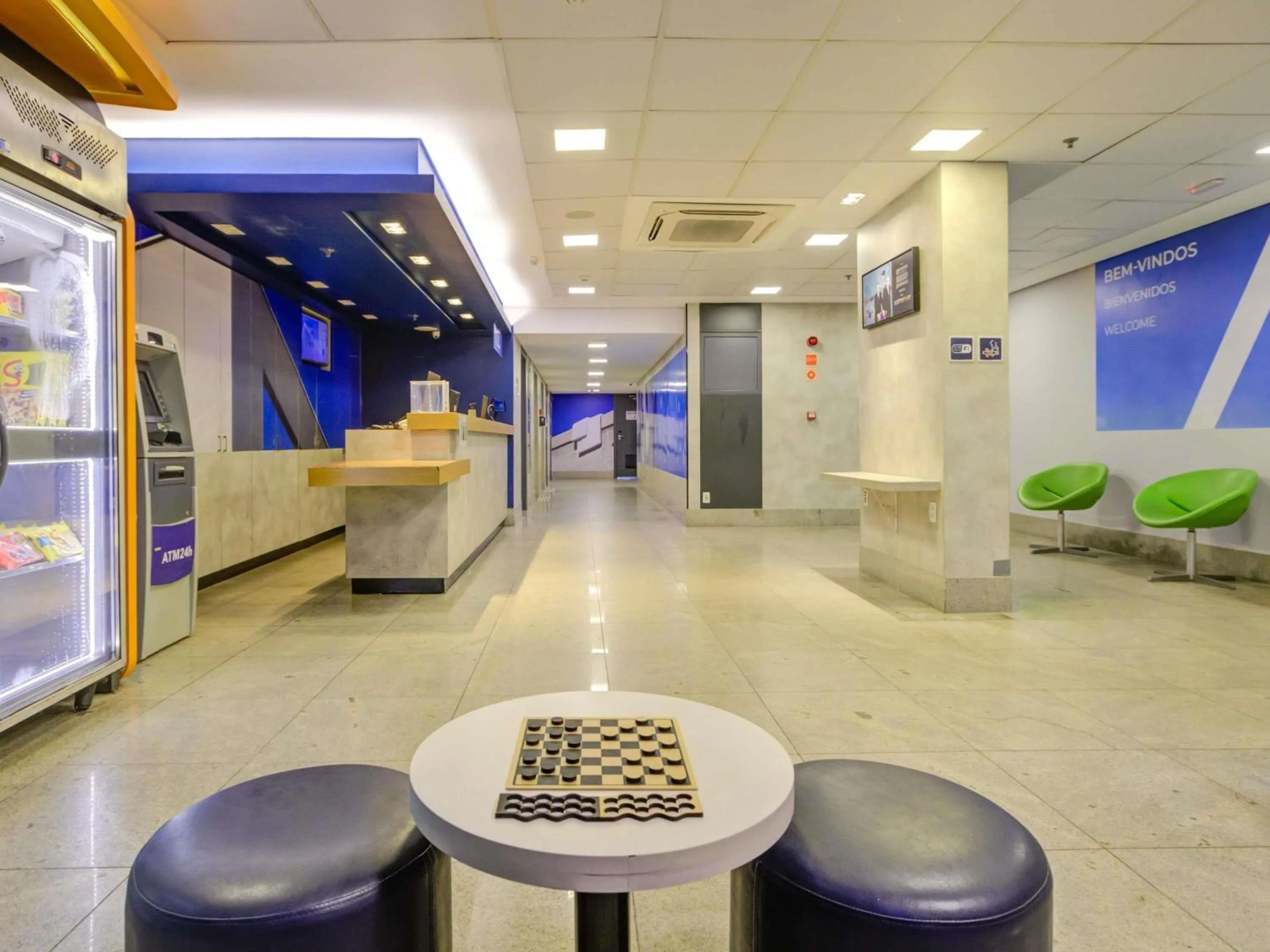 Lounge or bar in ibis budget RJ Copacabana