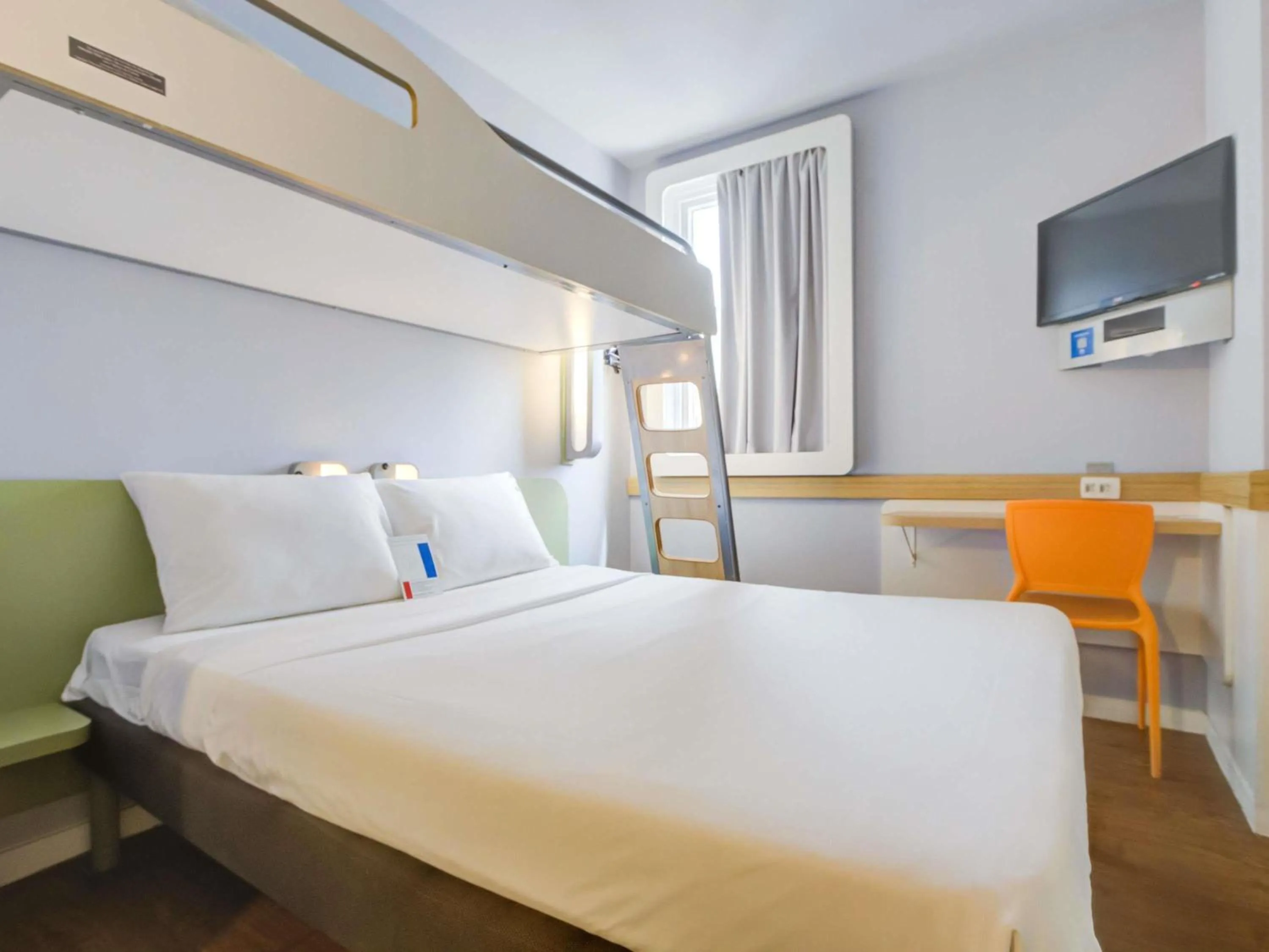 Bedroom, Bed in ibis budget RJ Copacabana