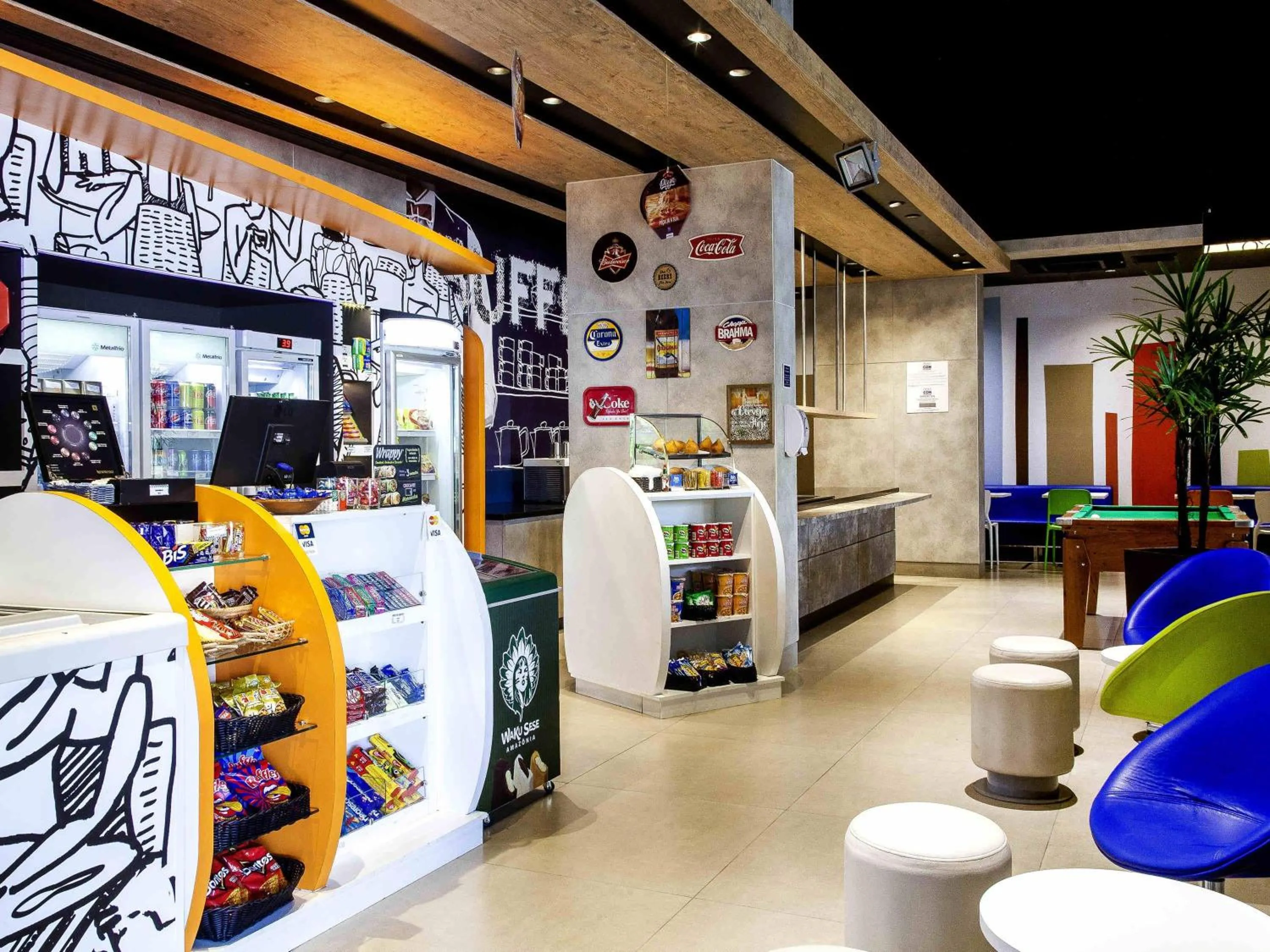 Lounge or bar in ibis budget Manaus