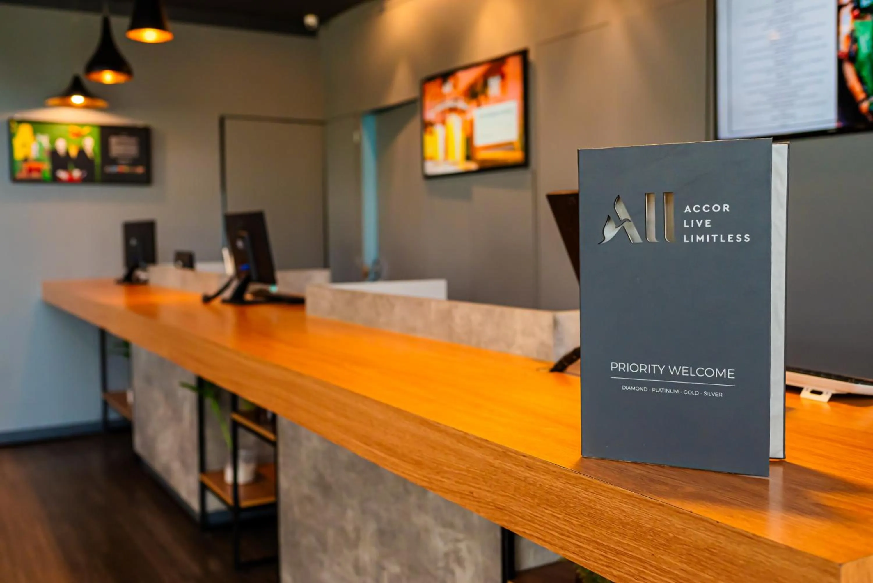 Lobby or reception in ibis Santo Andre