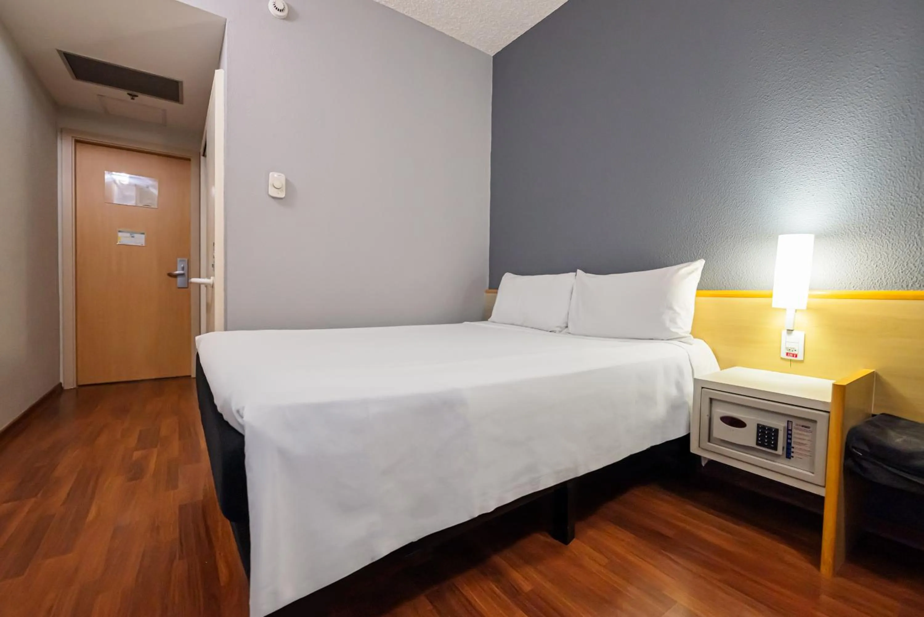 Bed in ibis Santo Andre