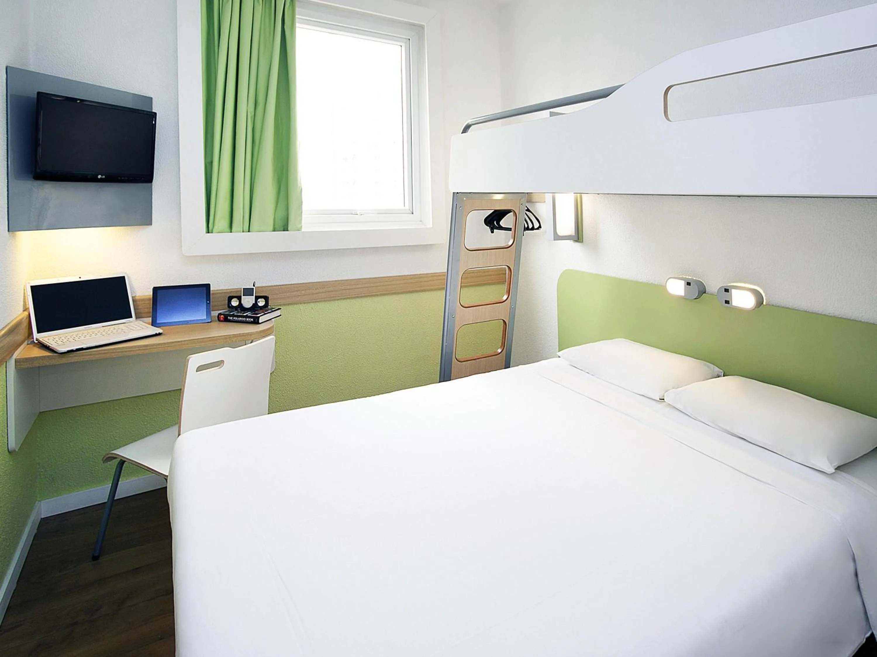 Property building, Bed in ibis budget Belo Horizonte Minascentro