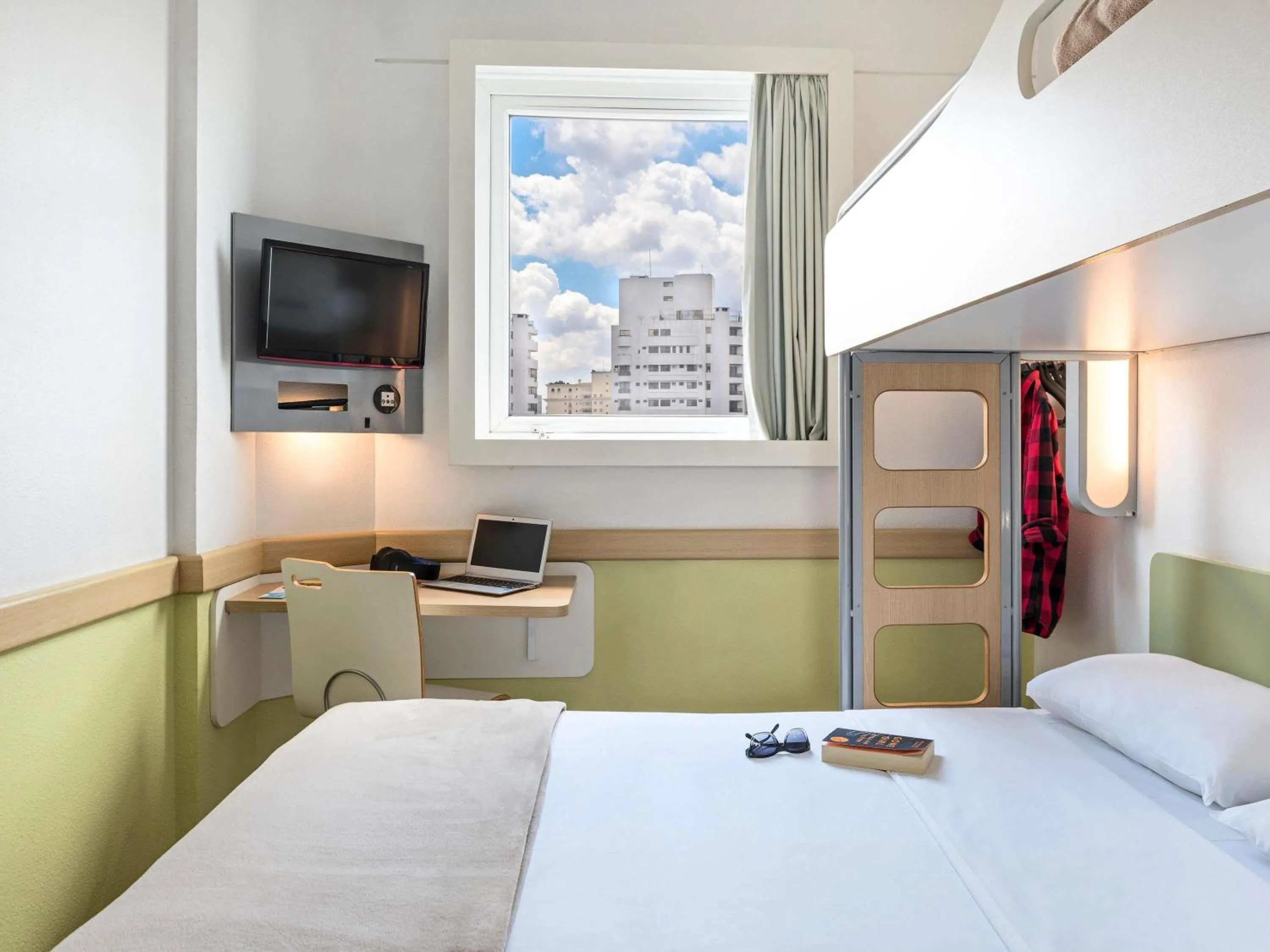 Bedroom, Bed in ibis budget Sao Paulo Jardins