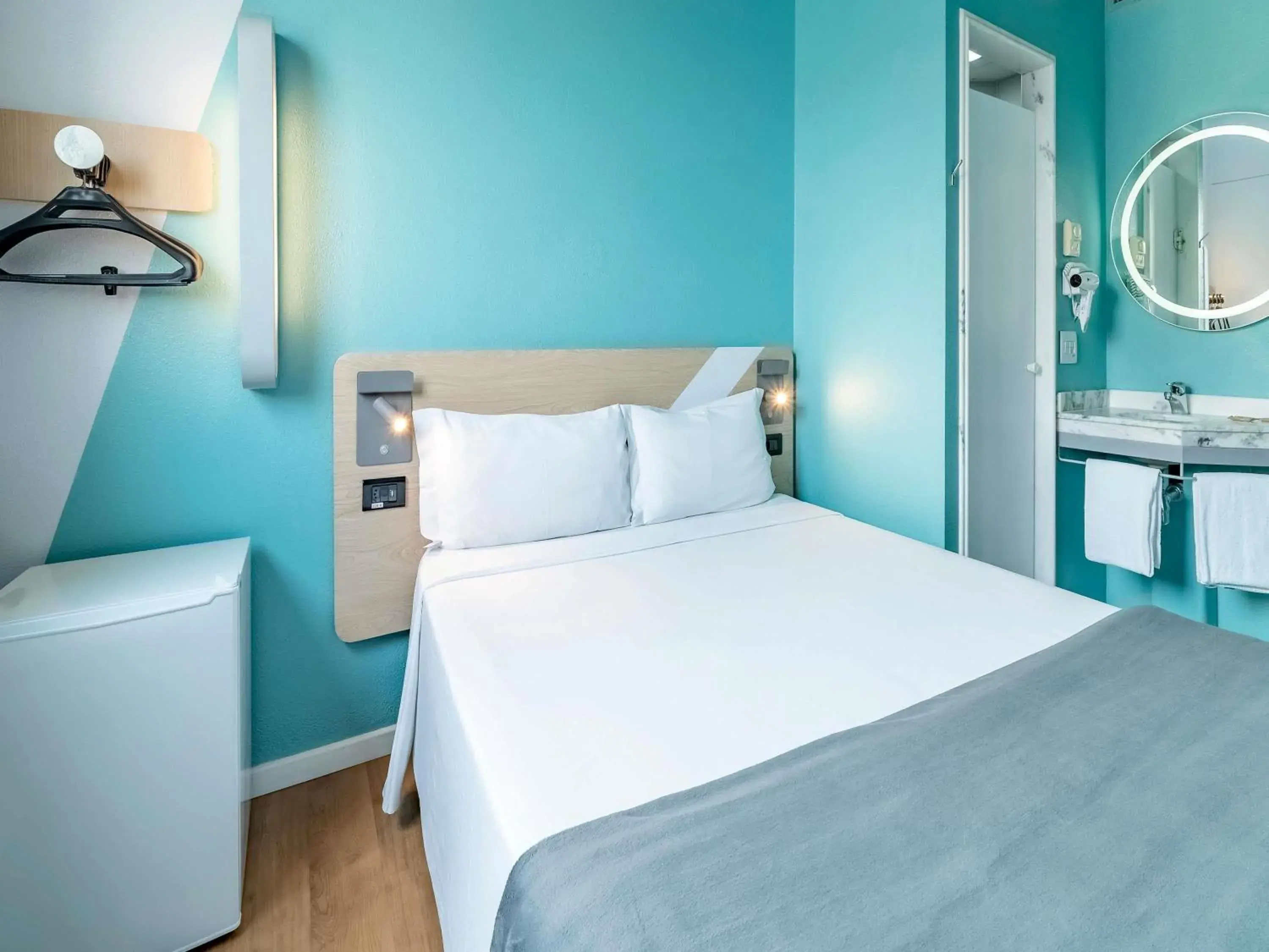 Standard Double Room with Mini Bar and Hair Dryer - single occupancy in ibis budget Sao Paulo Jardins Standard Double Room with Mini Bar and Hair Dryer - single occupancy in ibis budget Sao Paulo Jardins