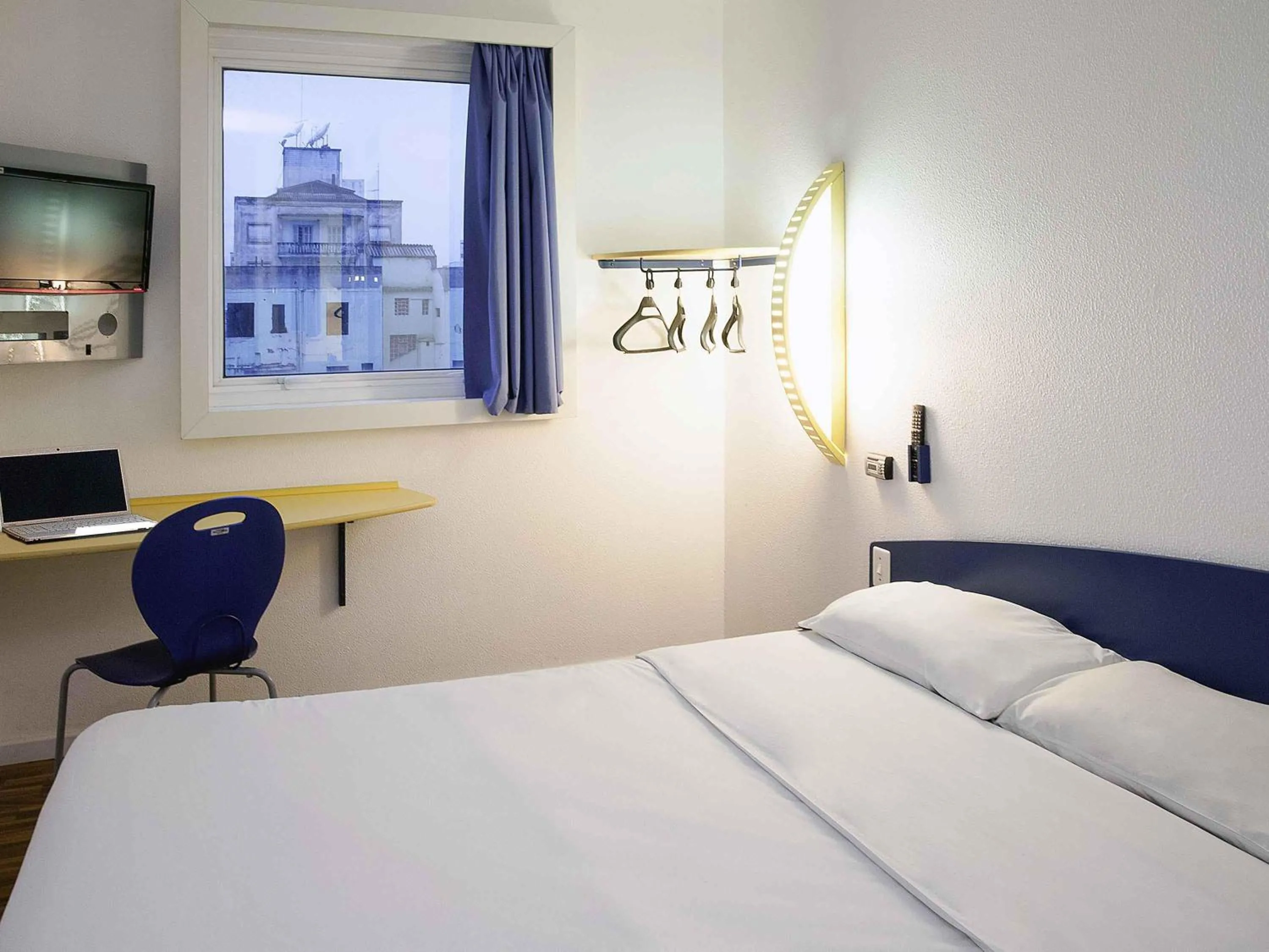 Bedroom, Bed in ibis budget SP Centro Sao Joao