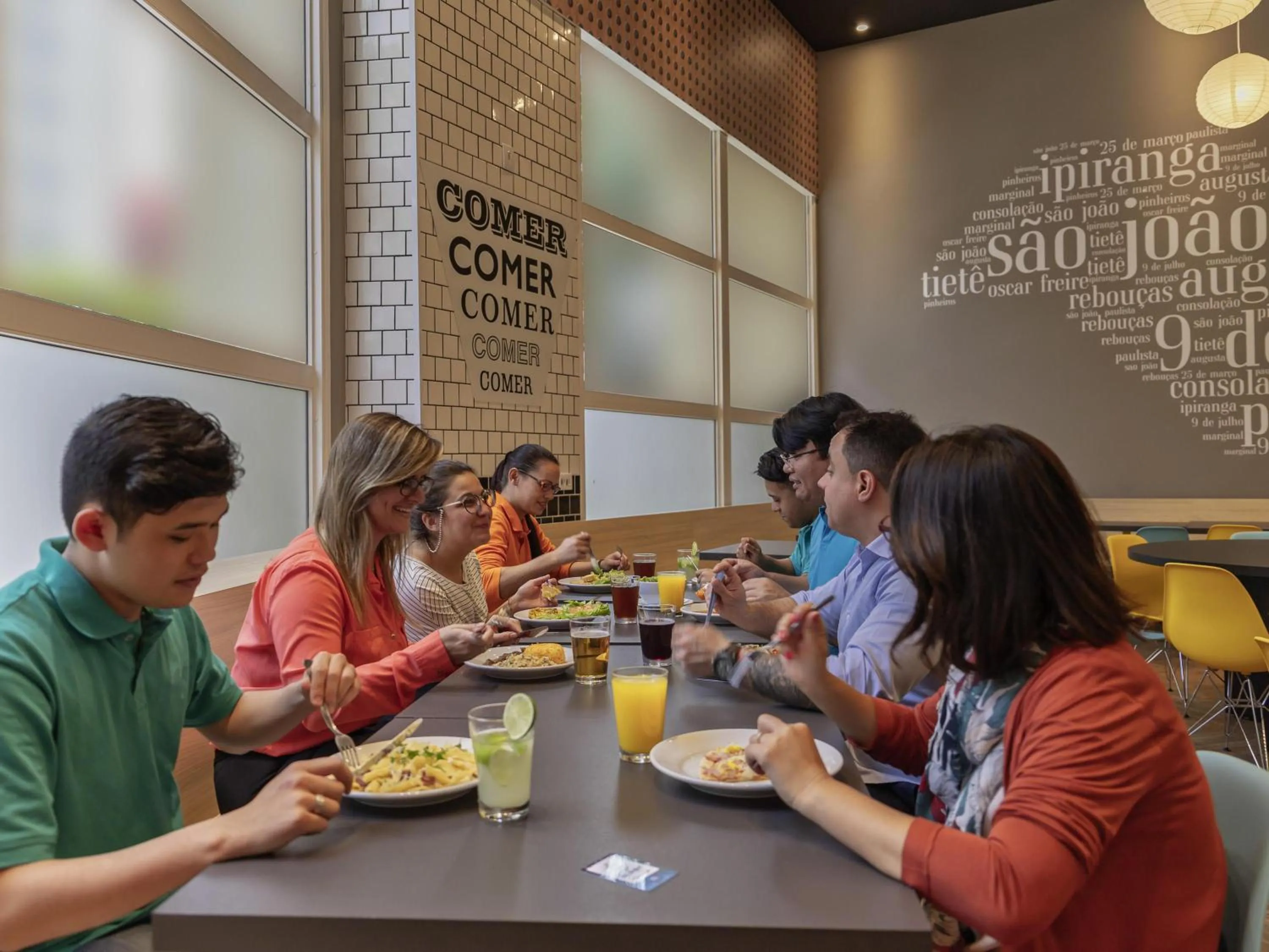 Restaurant/places to eat in ibis budget SP Centro Sao Joao