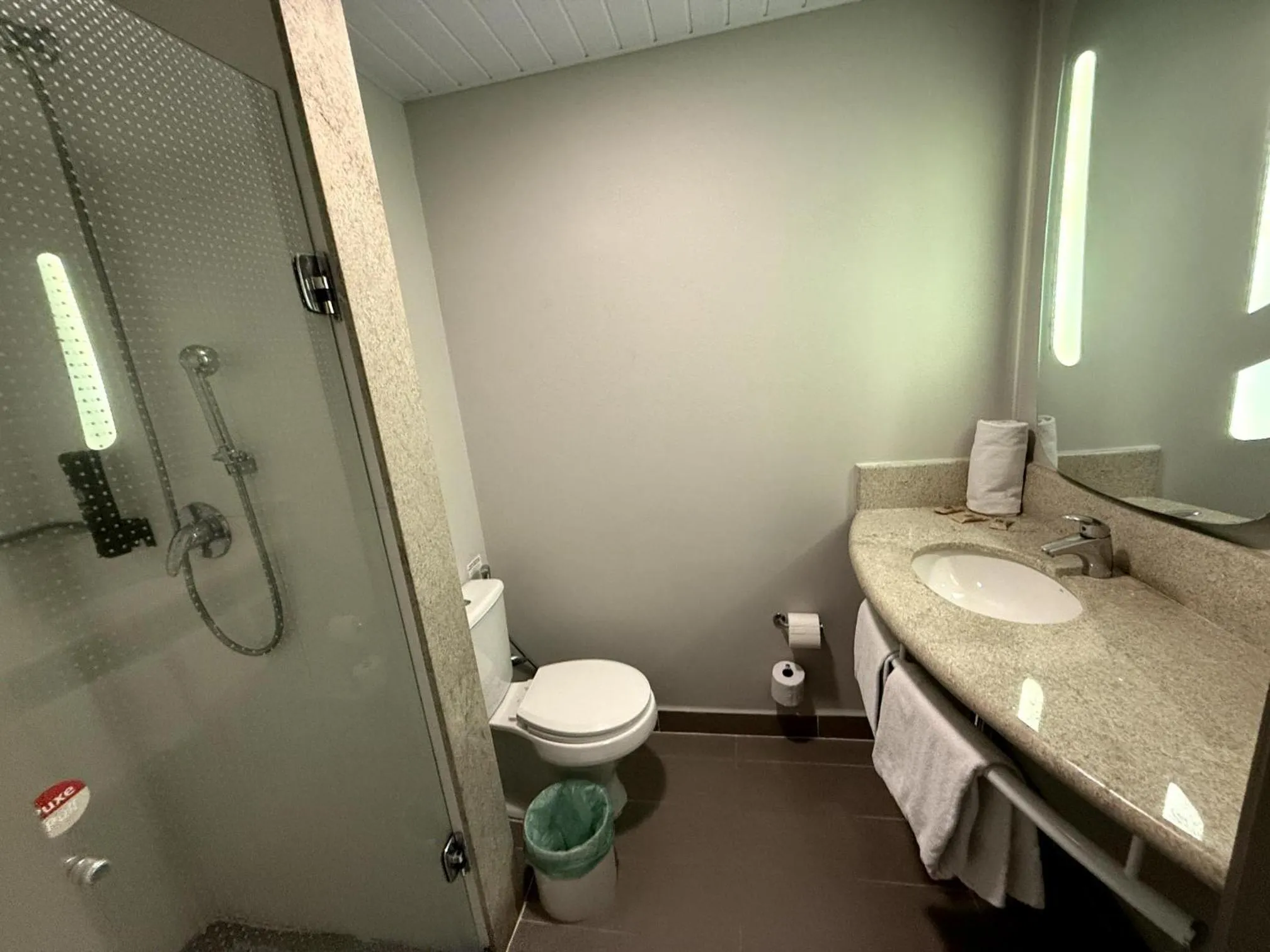 Shower in ibis Sao Paulo Ibirapuera