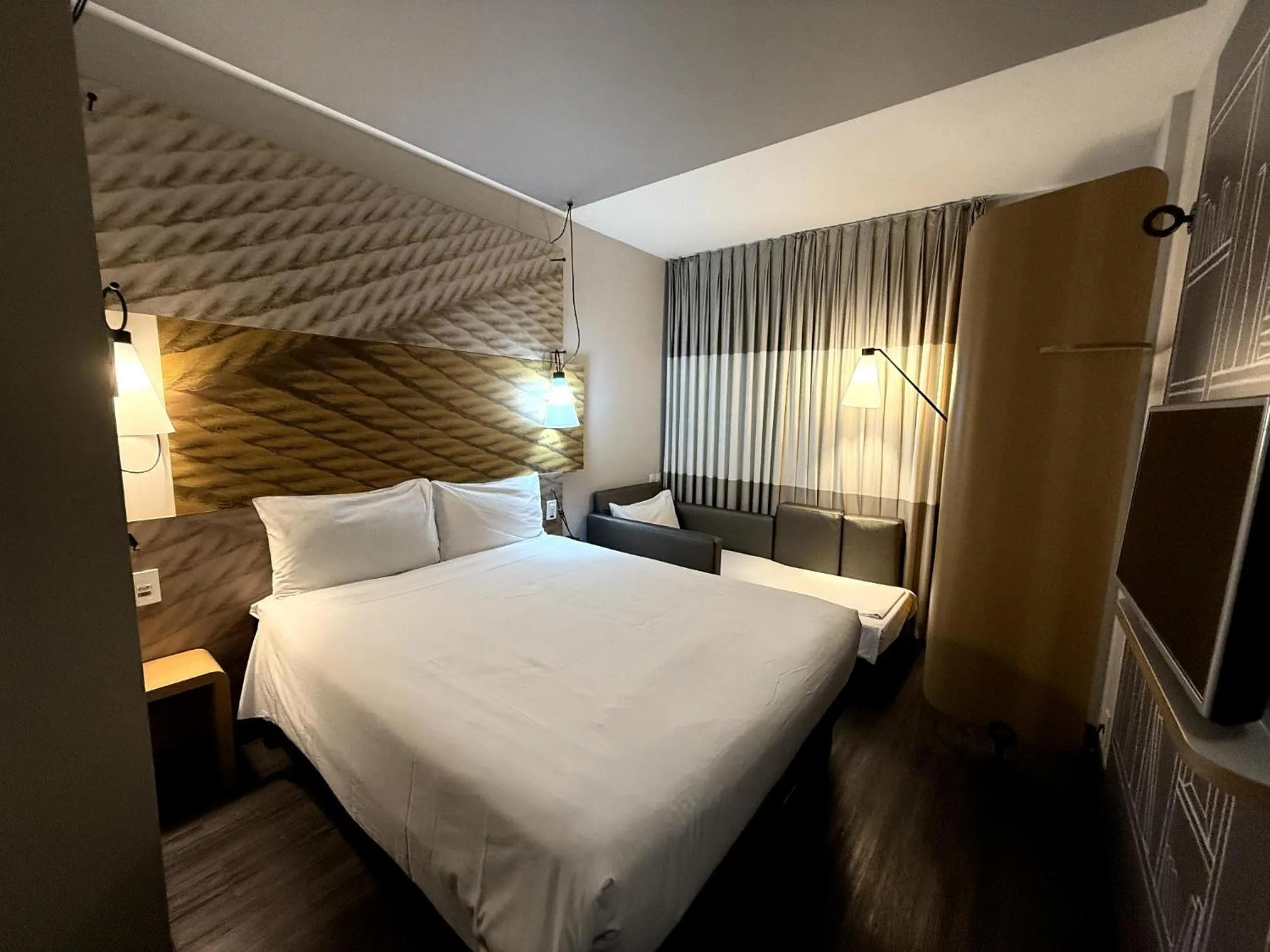 Bed in ibis Sao Paulo Ibirapuera