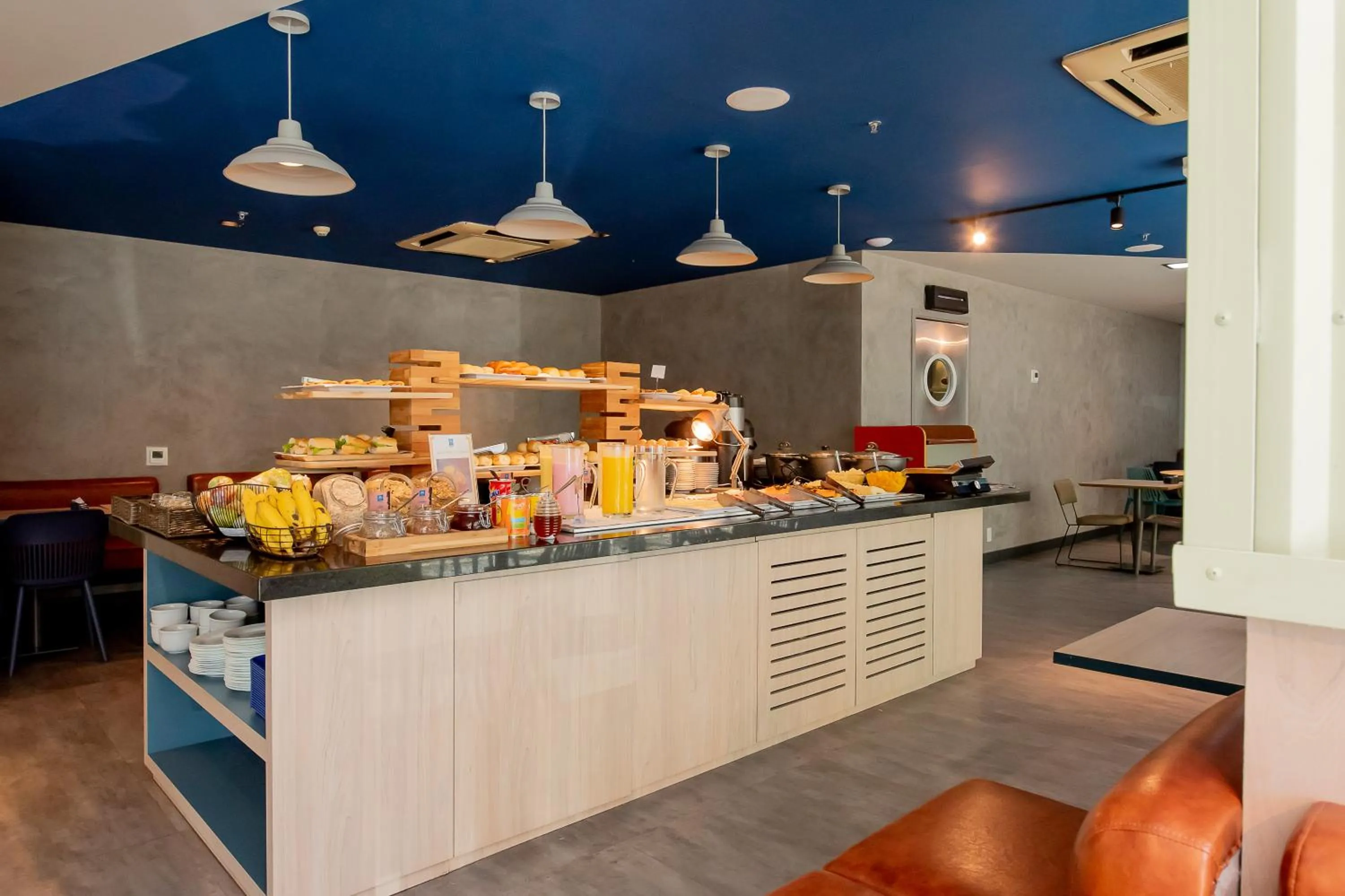 Buffet breakfast in ibis budget Vitoria