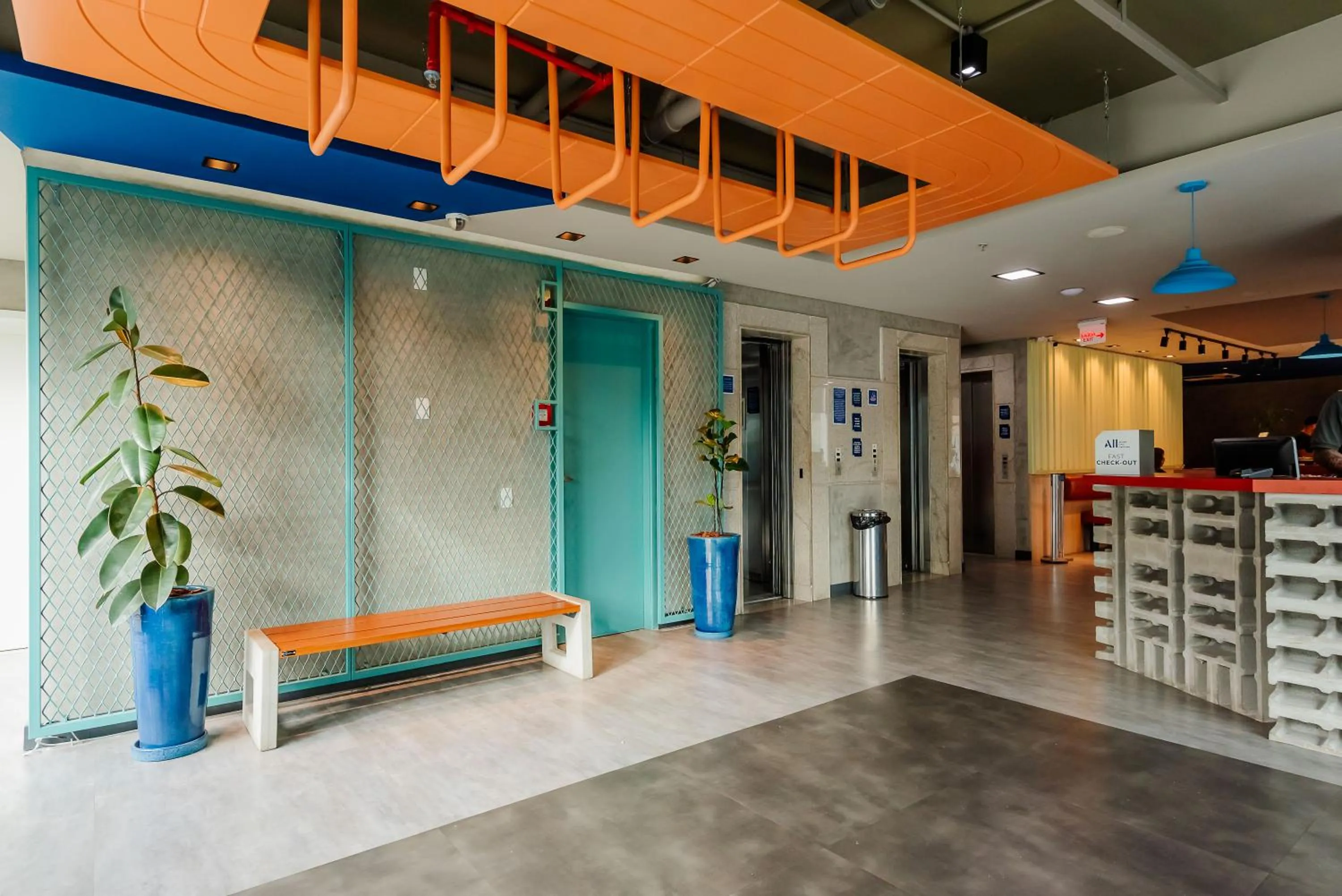 Lobby or reception in ibis budget Vitoria