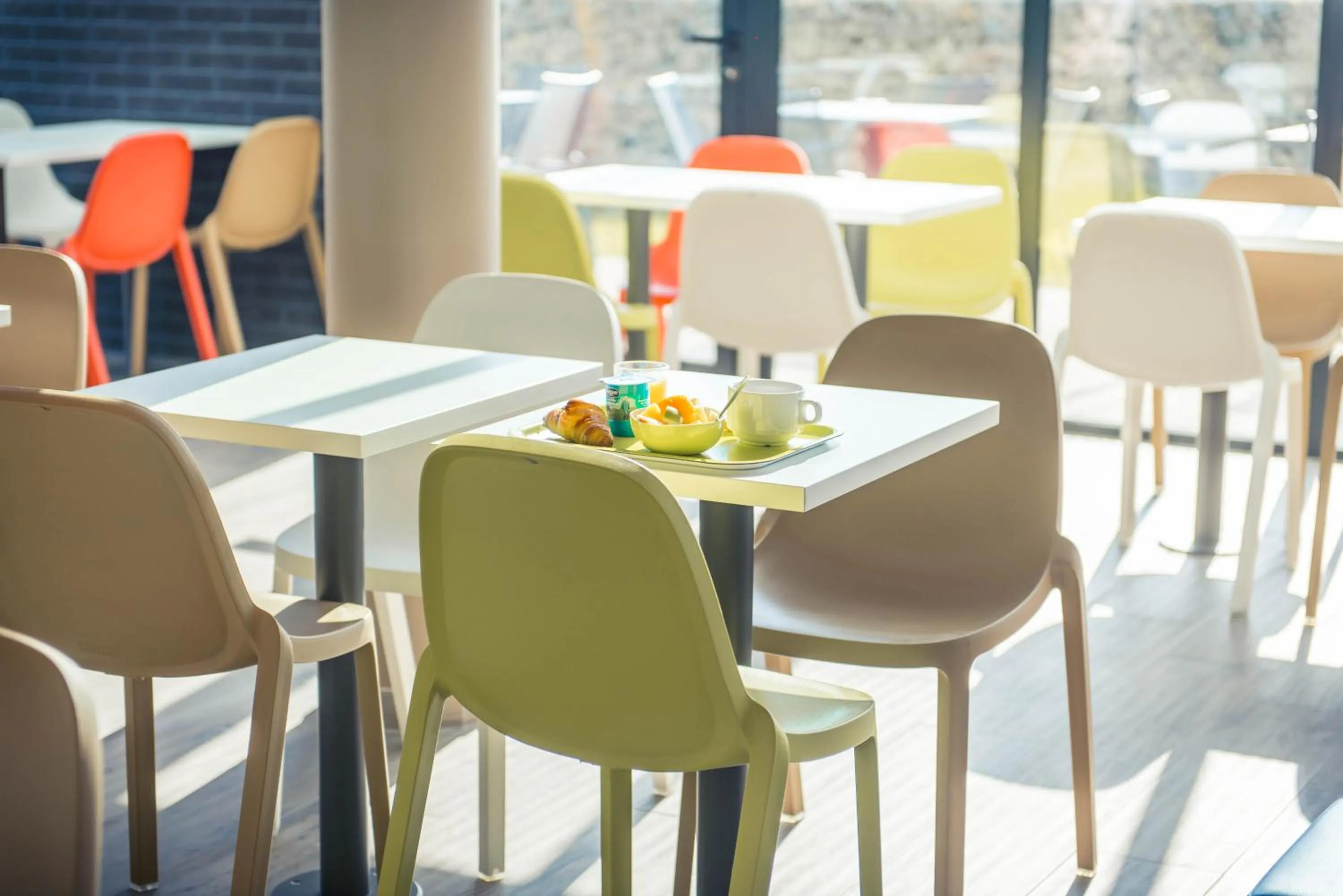 Lobby or reception in ibis budget Troyes Est