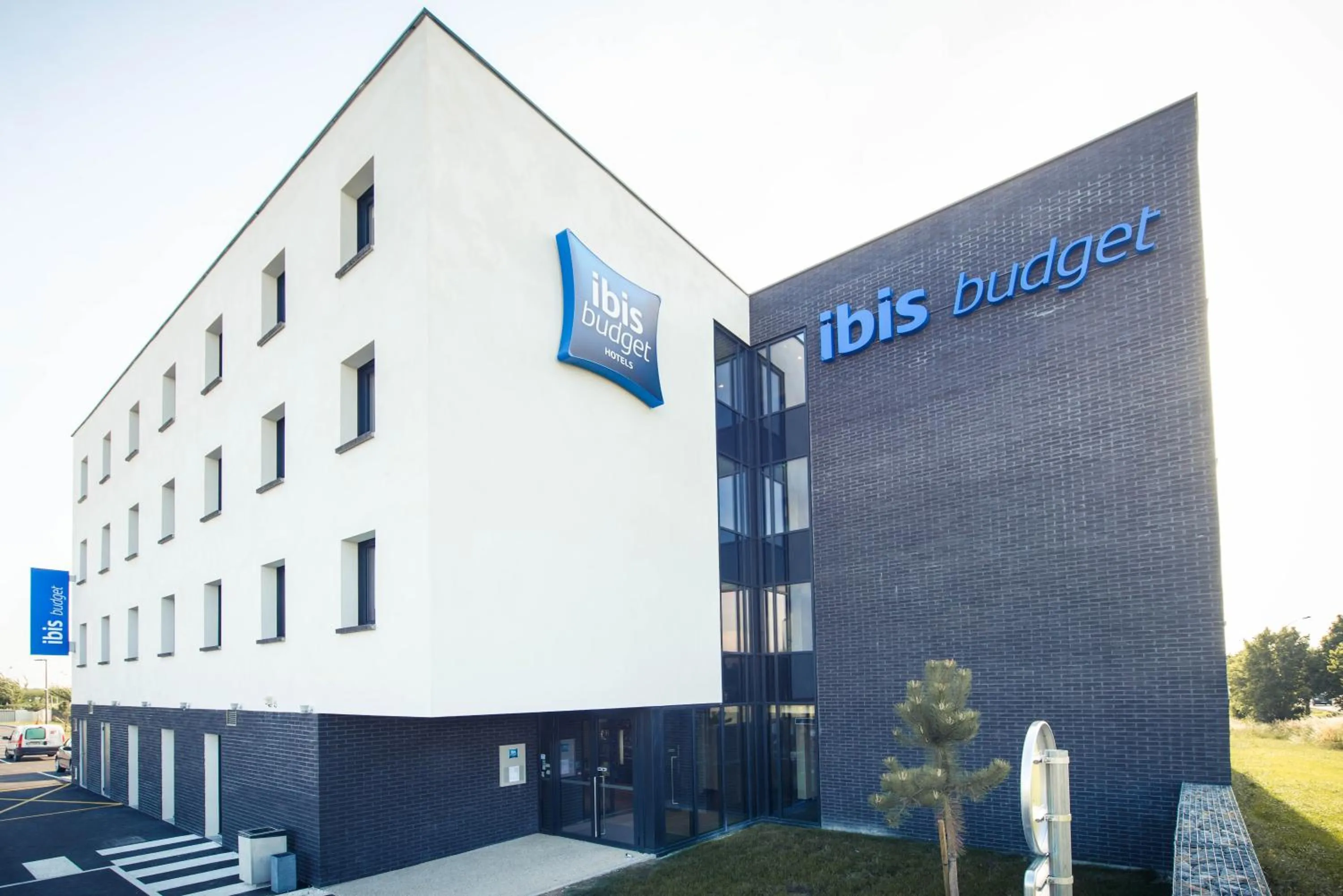 Facade/entrance in ibis budget Troyes Est
