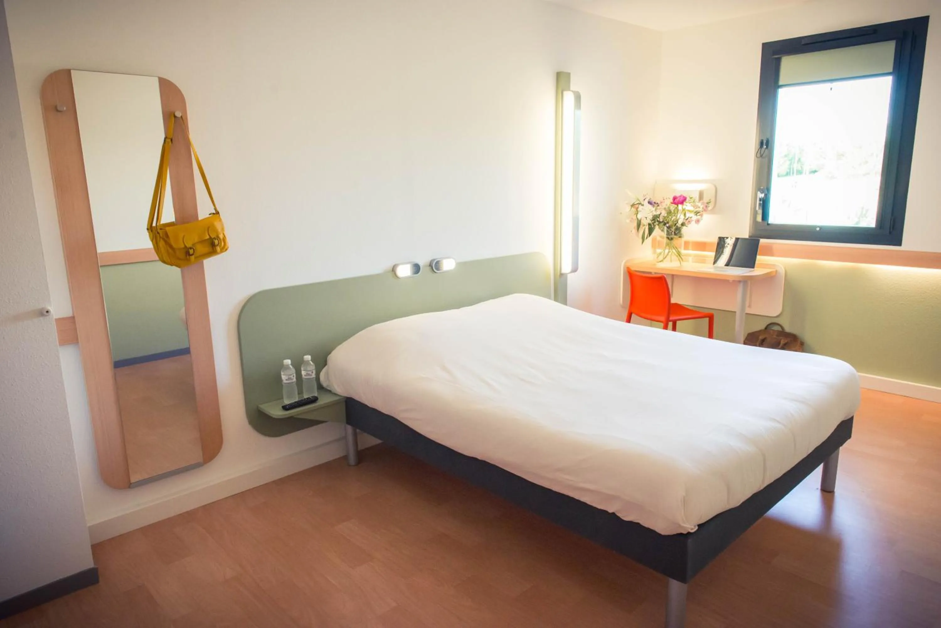 Photo of the whole room, Bed in ibis budget Troyes Est