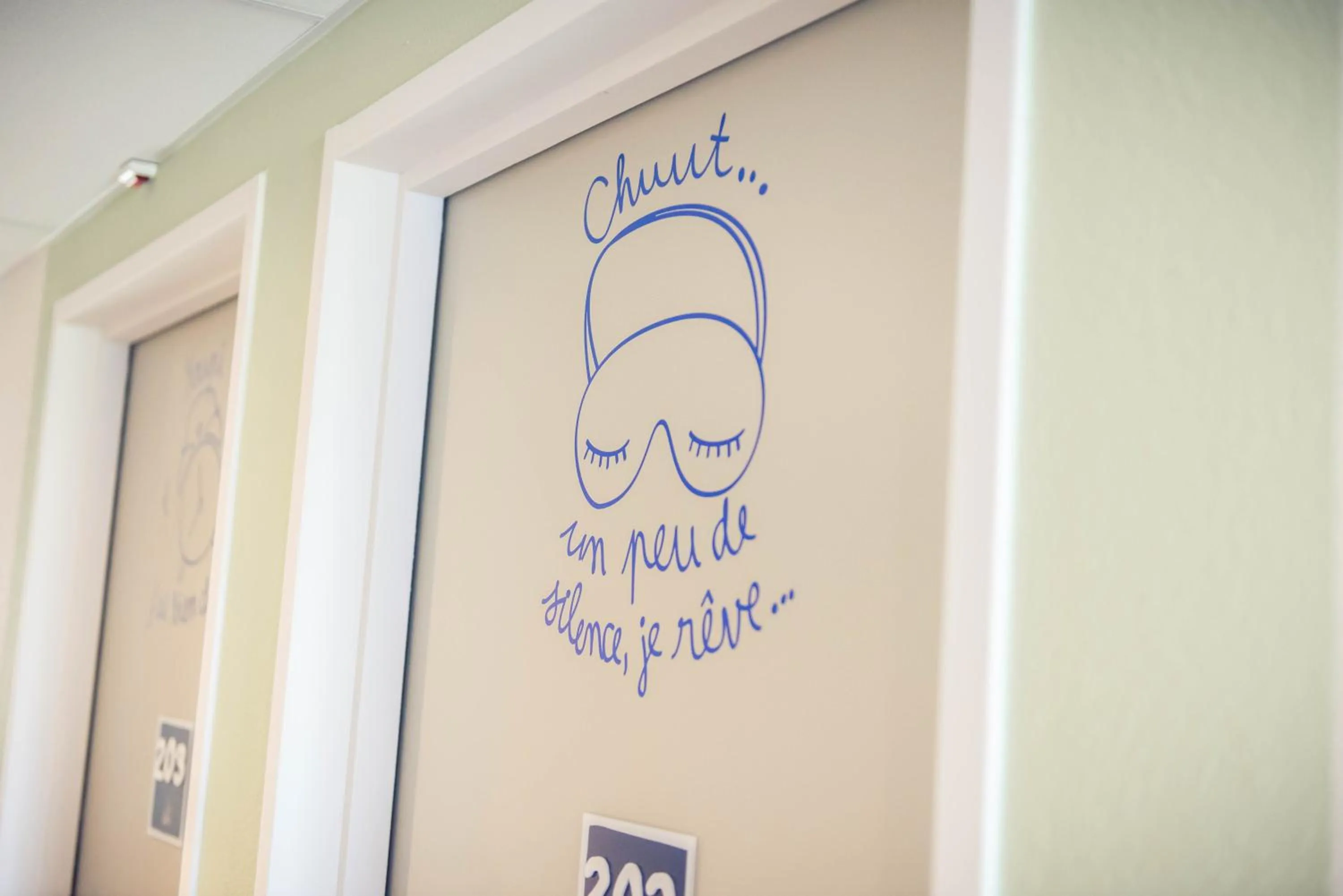 Decorative detail in ibis budget Troyes Est