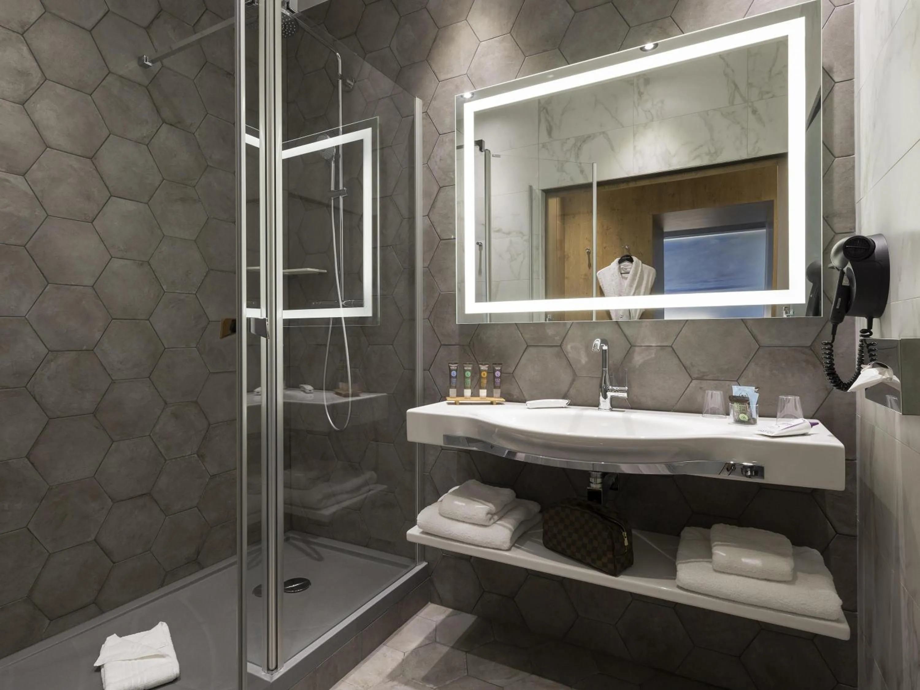 Bedroom in Novotel Saint Brieuc Centre Gare