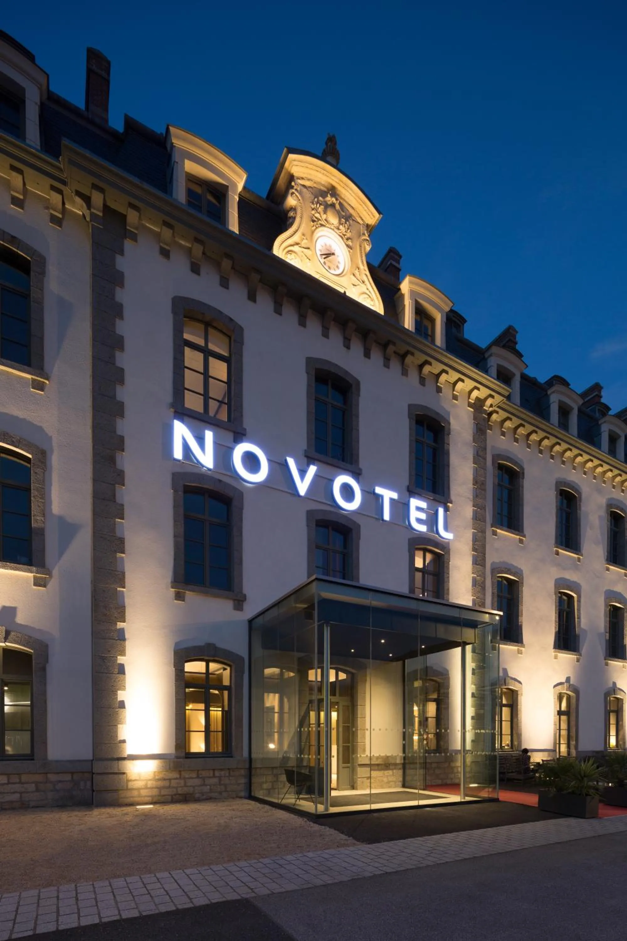 Facade/entrance in Novotel Saint Brieuc Centre Gare