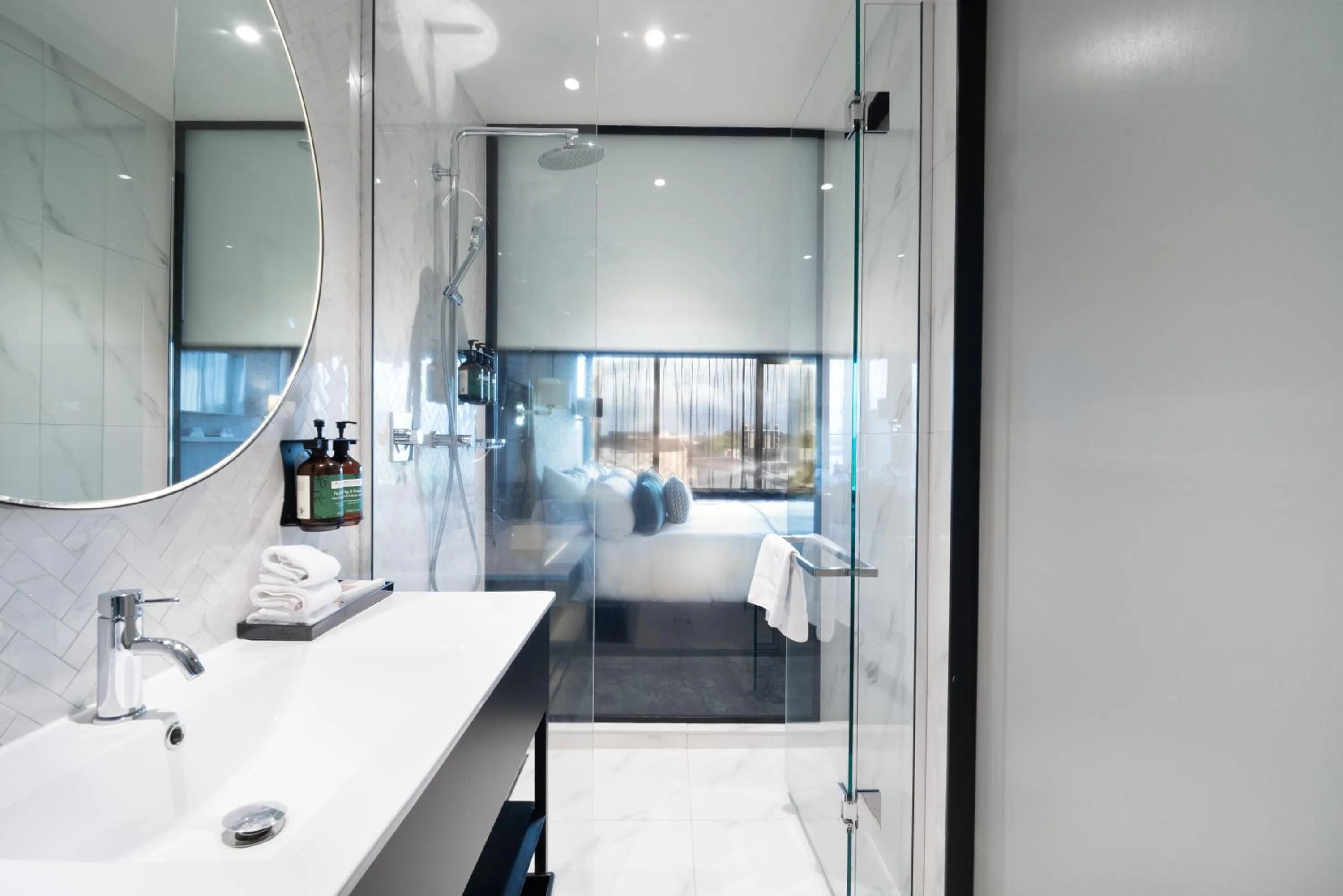 Shower, Bed in Crowne Plaza Christchurch by IHG