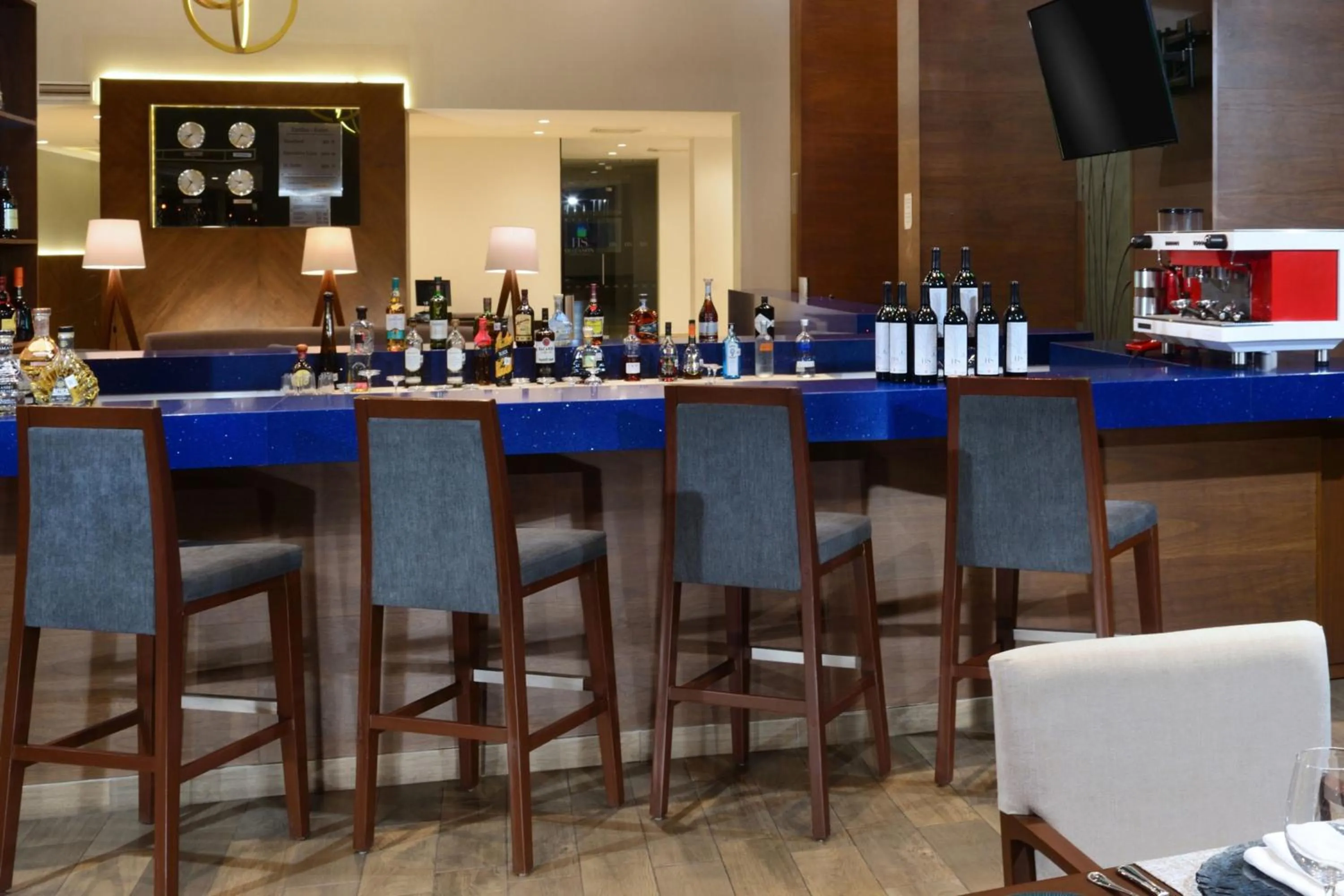 Lounge or bar in Gran Hotel de Puebla by HNF