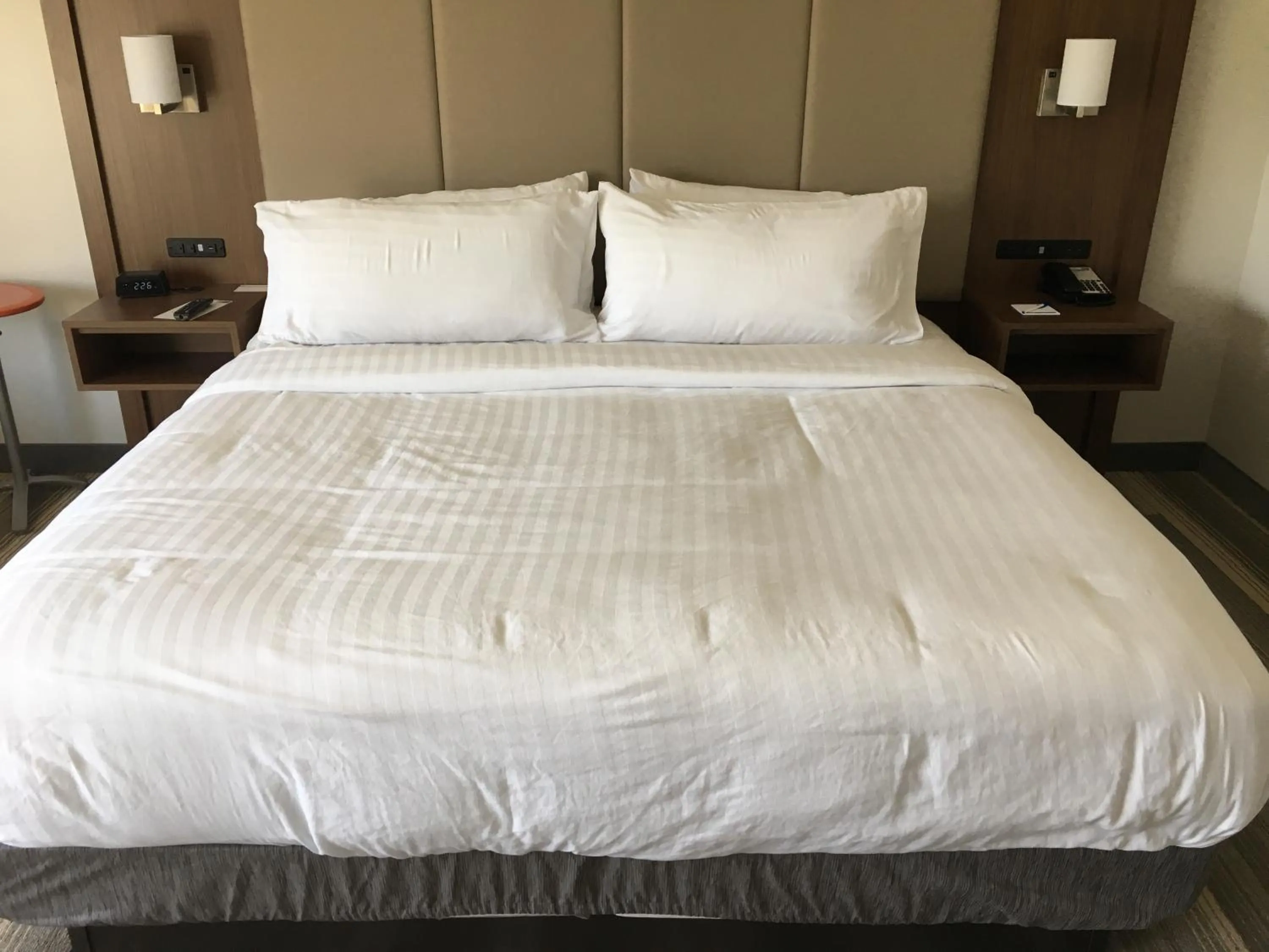 Photo of the whole room, Bed in Holiday Inn Express Queensbury-Lake George Area by IHG