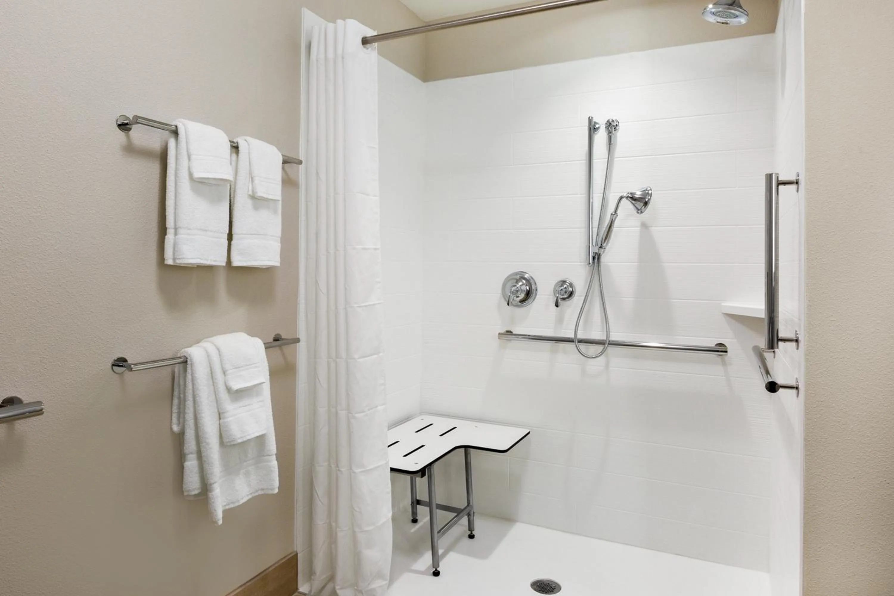 Bathroom in Holiday Inn Express & Suites - Prosser - Yakima Valley Wine by IHG